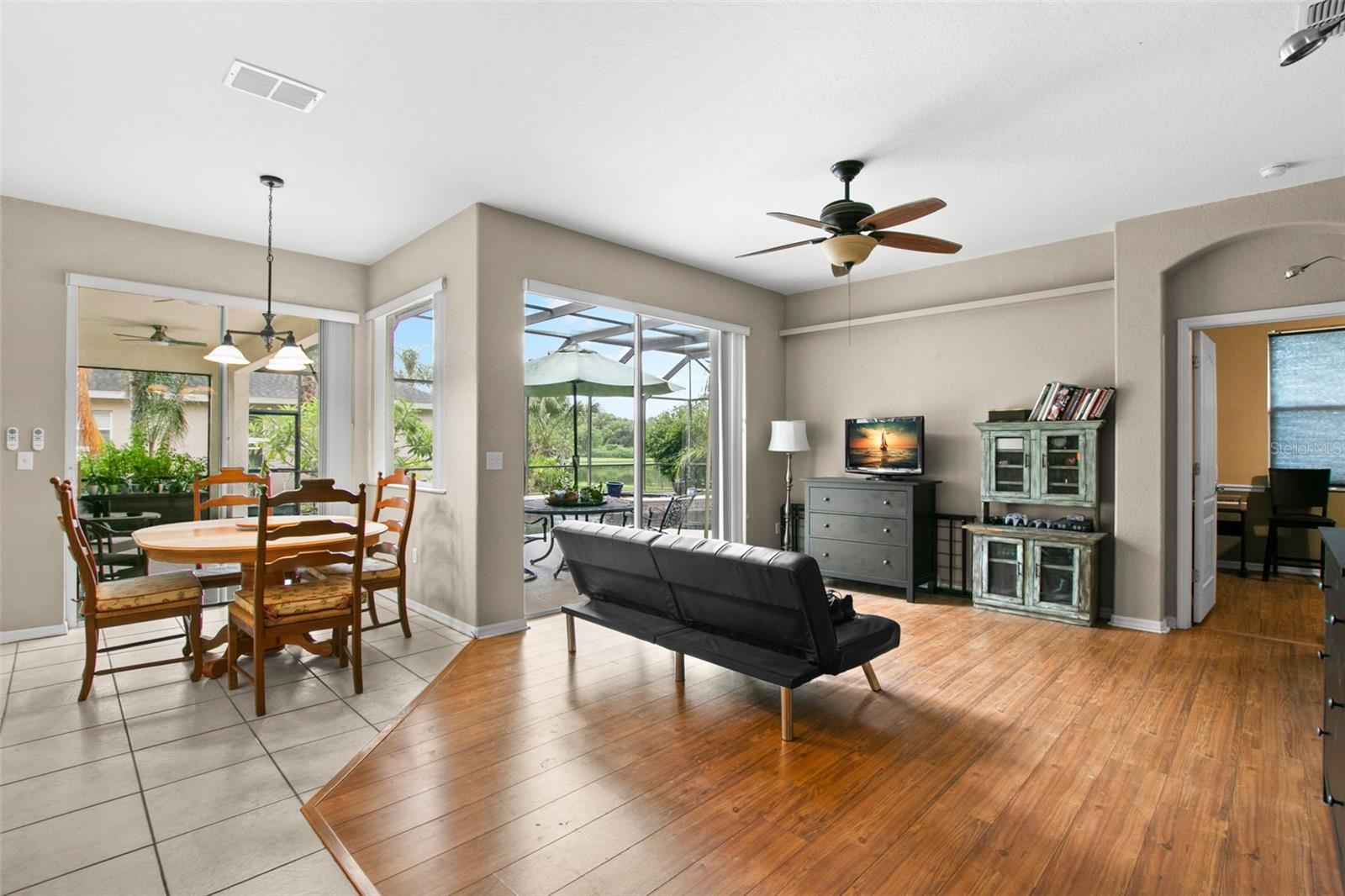 Family room 3