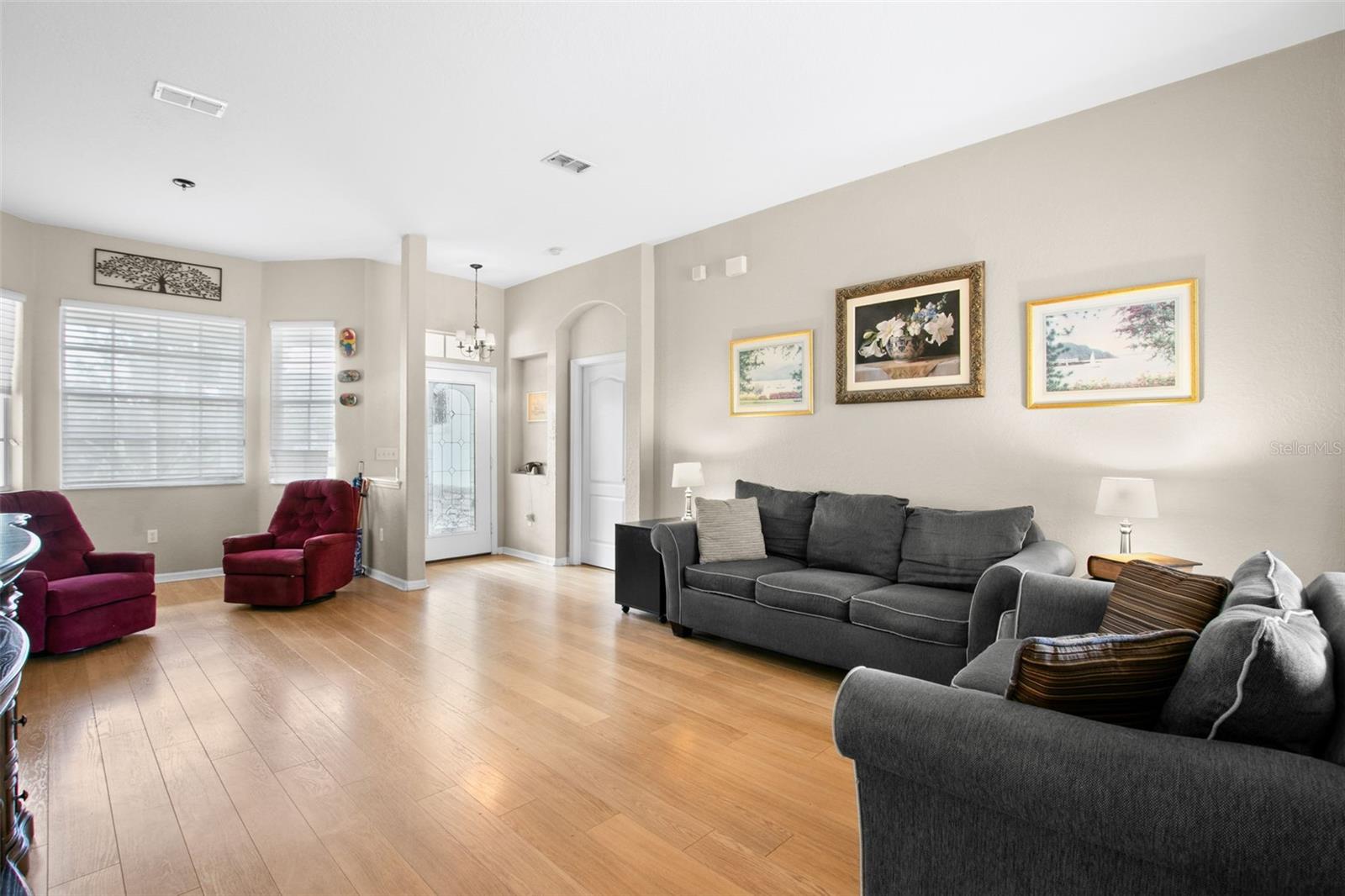 Living room 3
