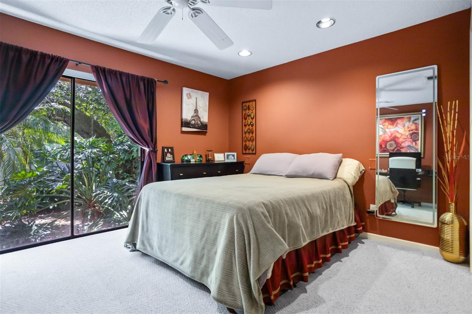 Second bedroom