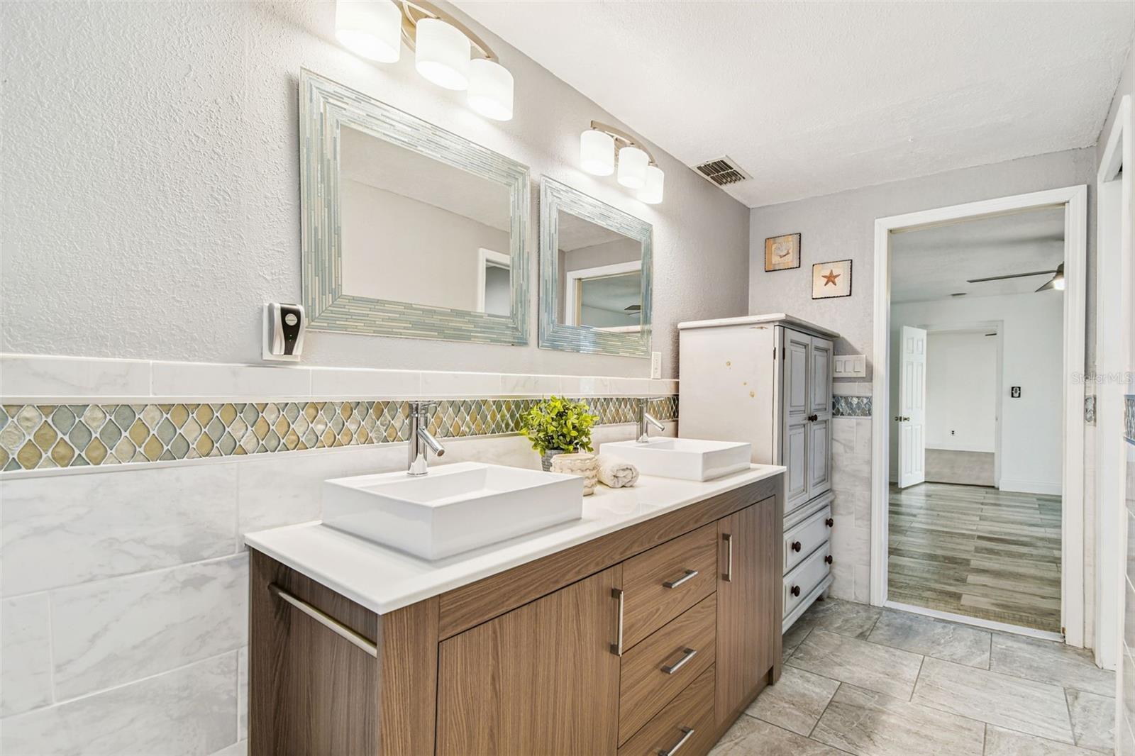 Primary bath