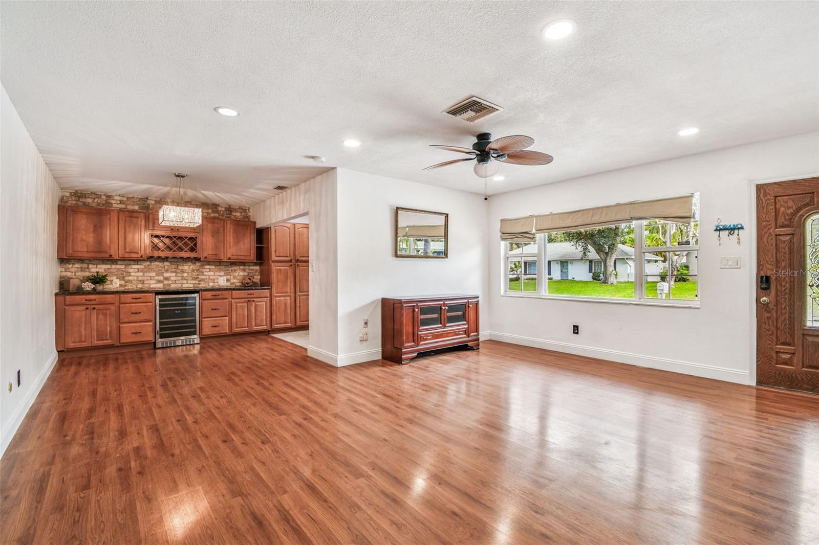 living room | dining room