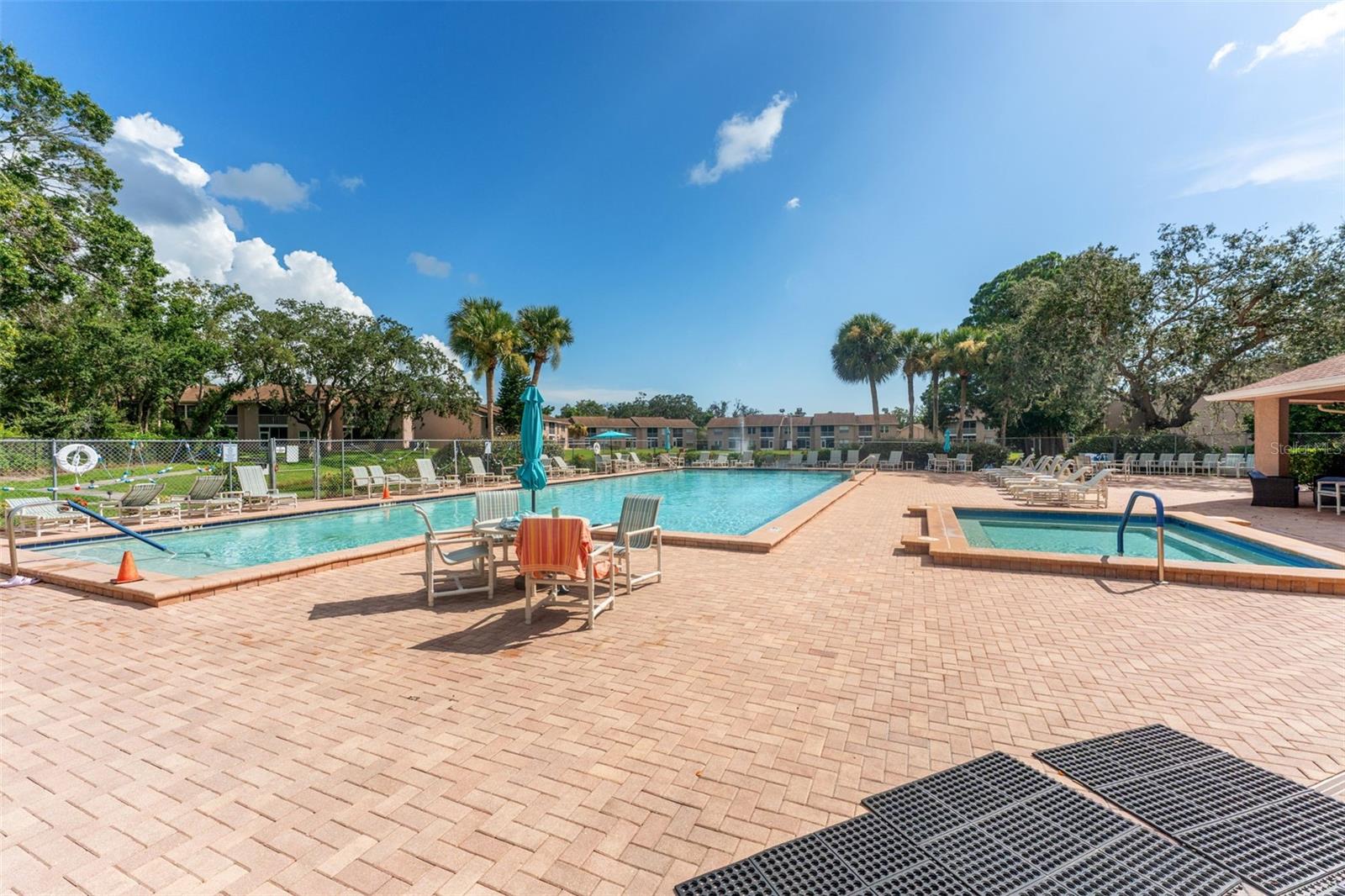 Swimming Pool & Hot Tub