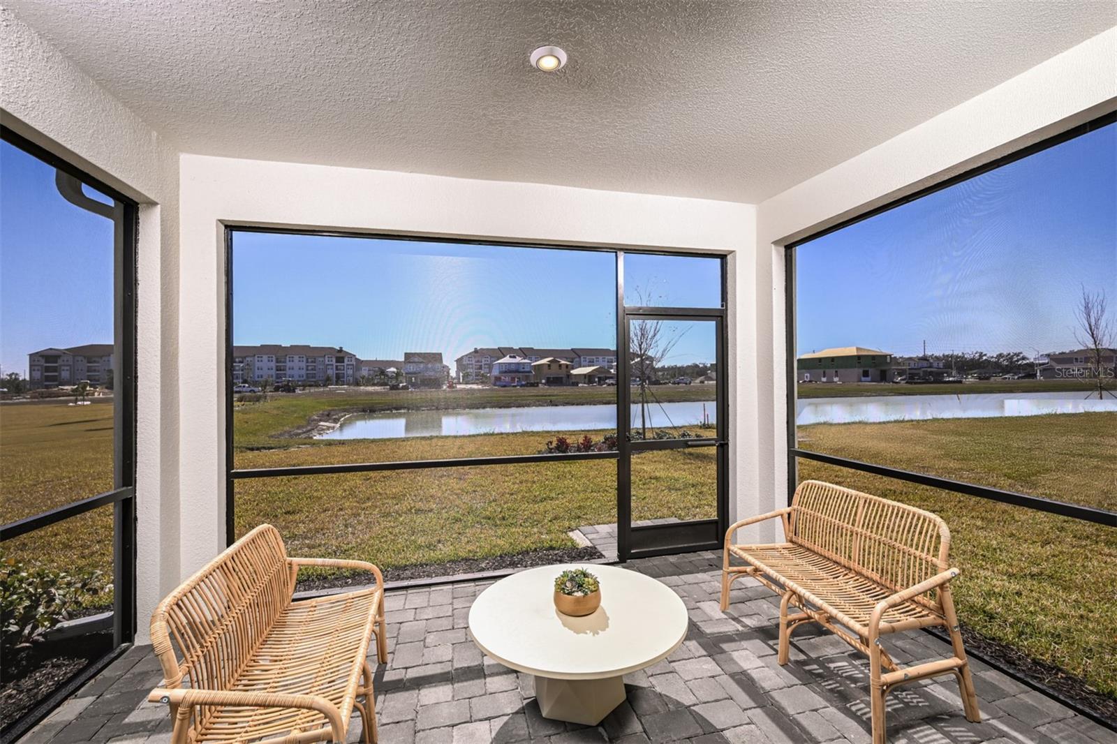 Model Lanai