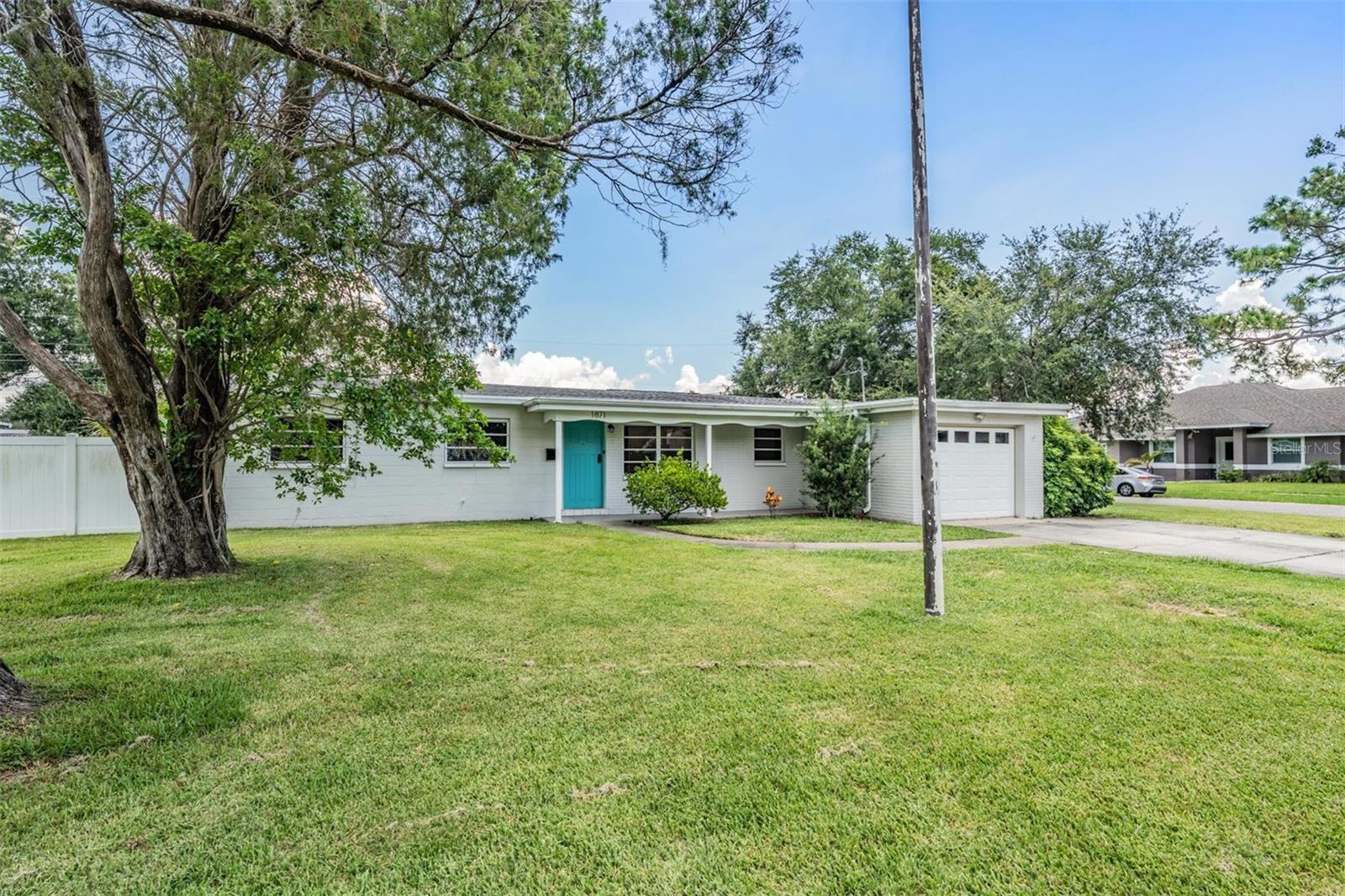 LARGE CORNER LOT