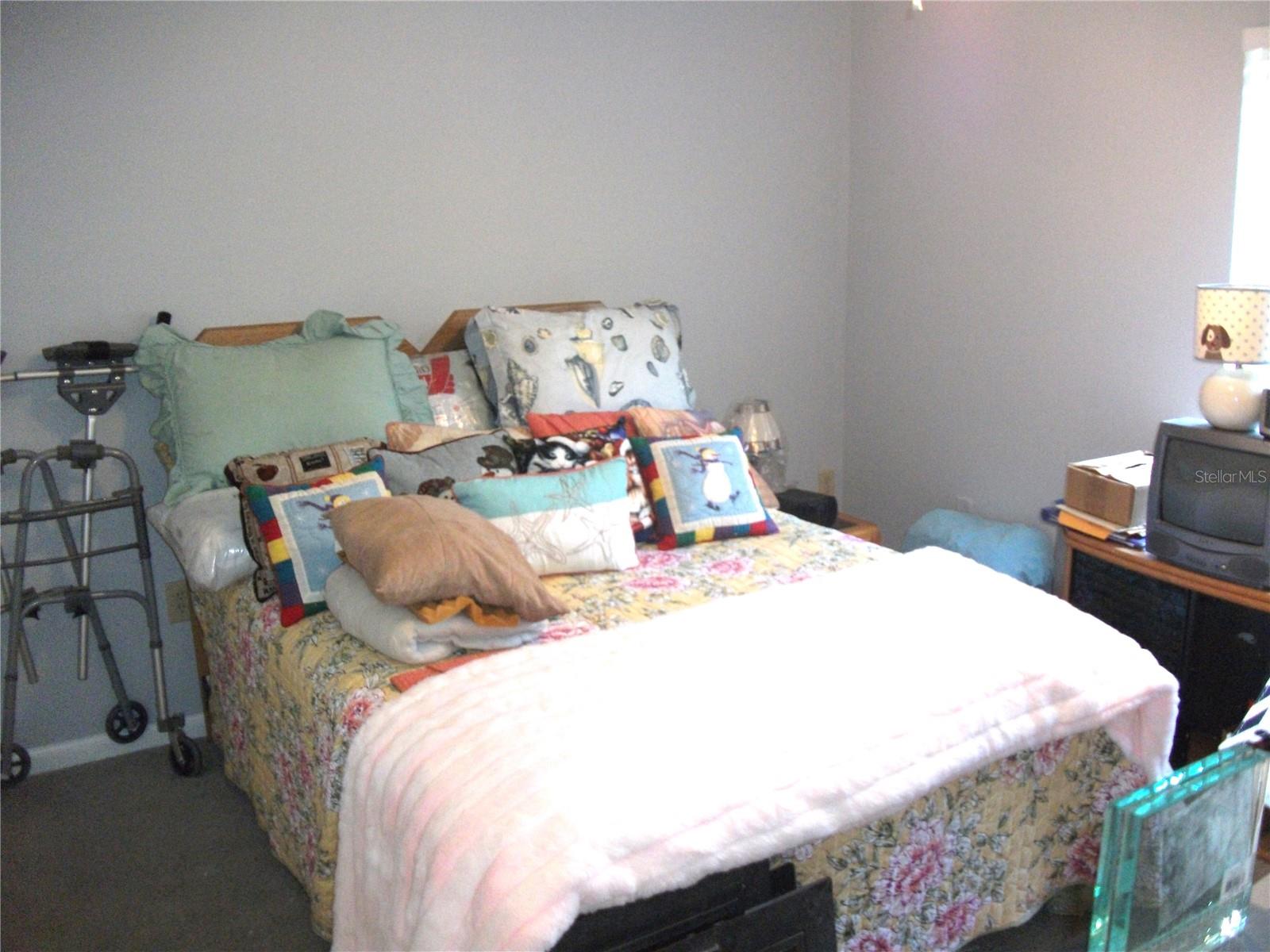2nd bedroom