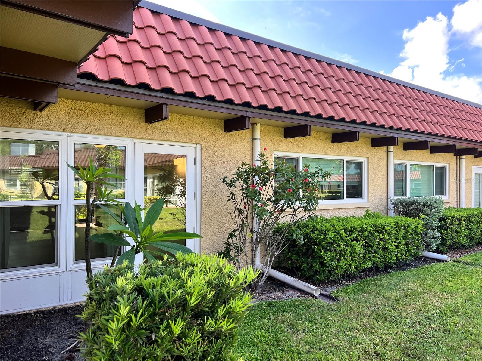 Bonus room offers greenery views.