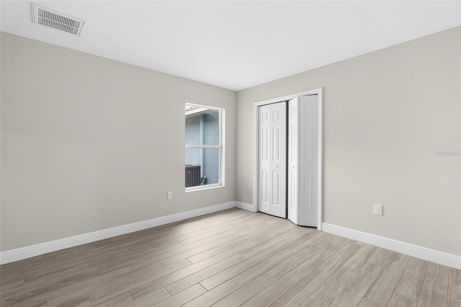 Spare Bedroom (4)