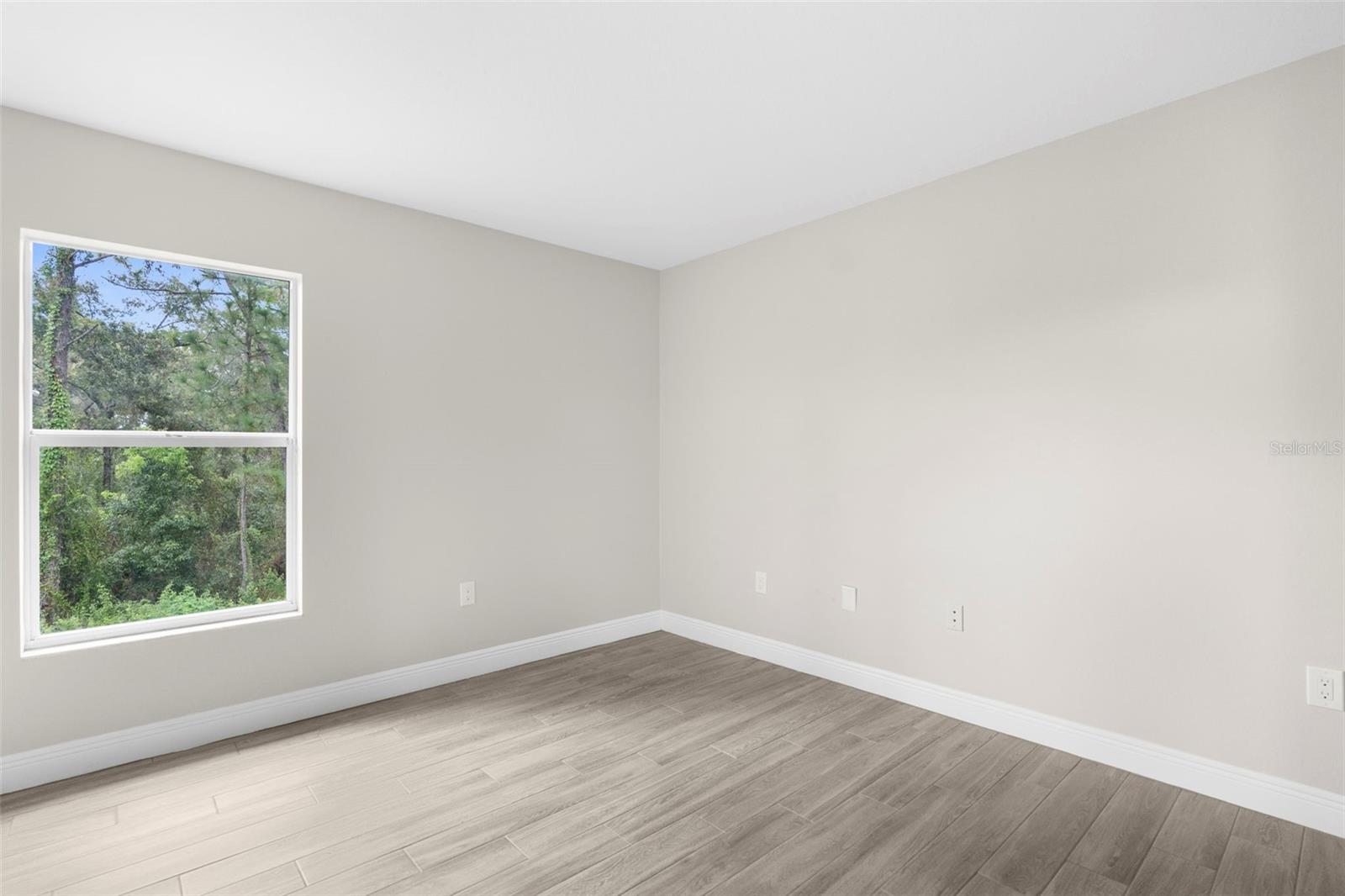 Spare Bedroom (2)