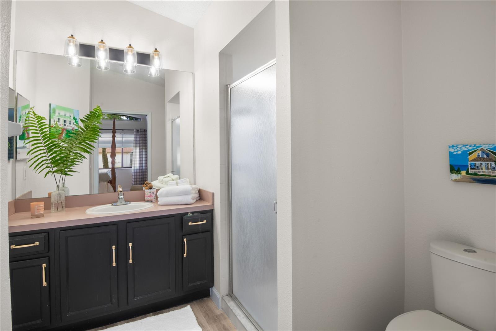 Primary En-Suite