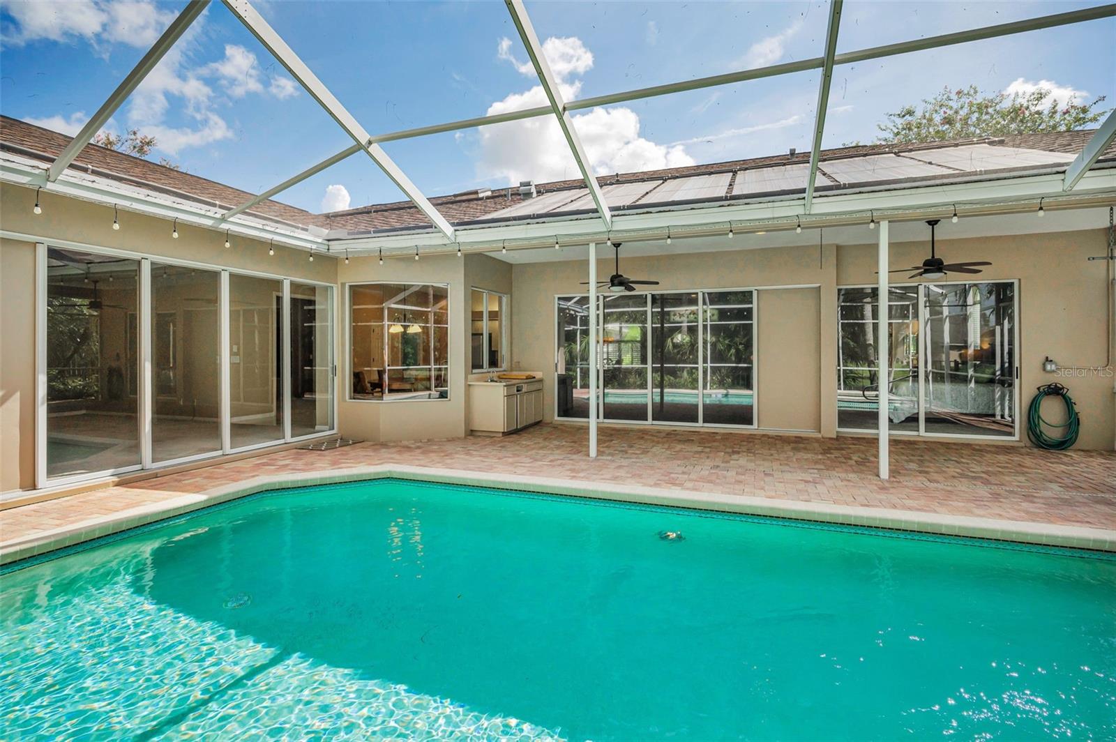 Pool/Lanai