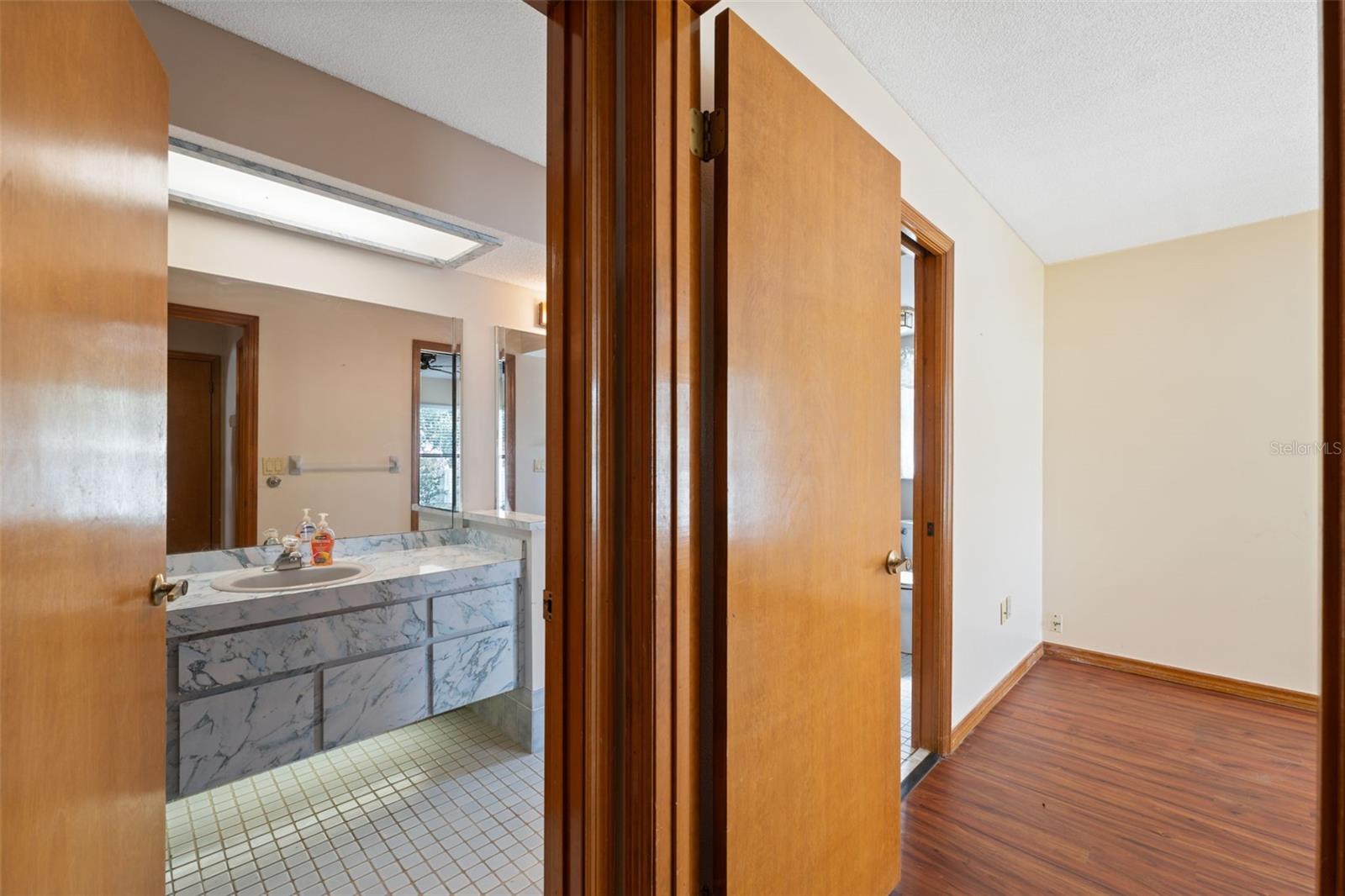 Guest bath!