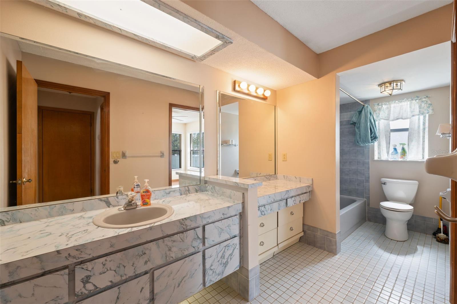 Guest bath!