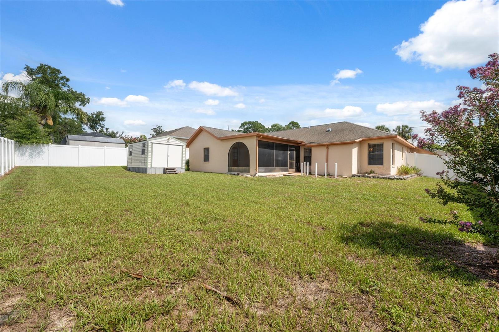 Beautiful, fenced rear yard!