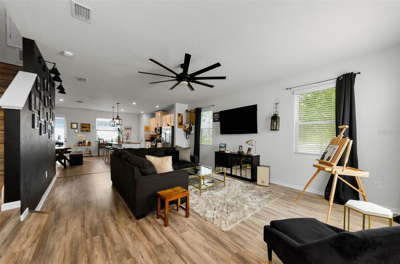 Look at this expansive Living Room!