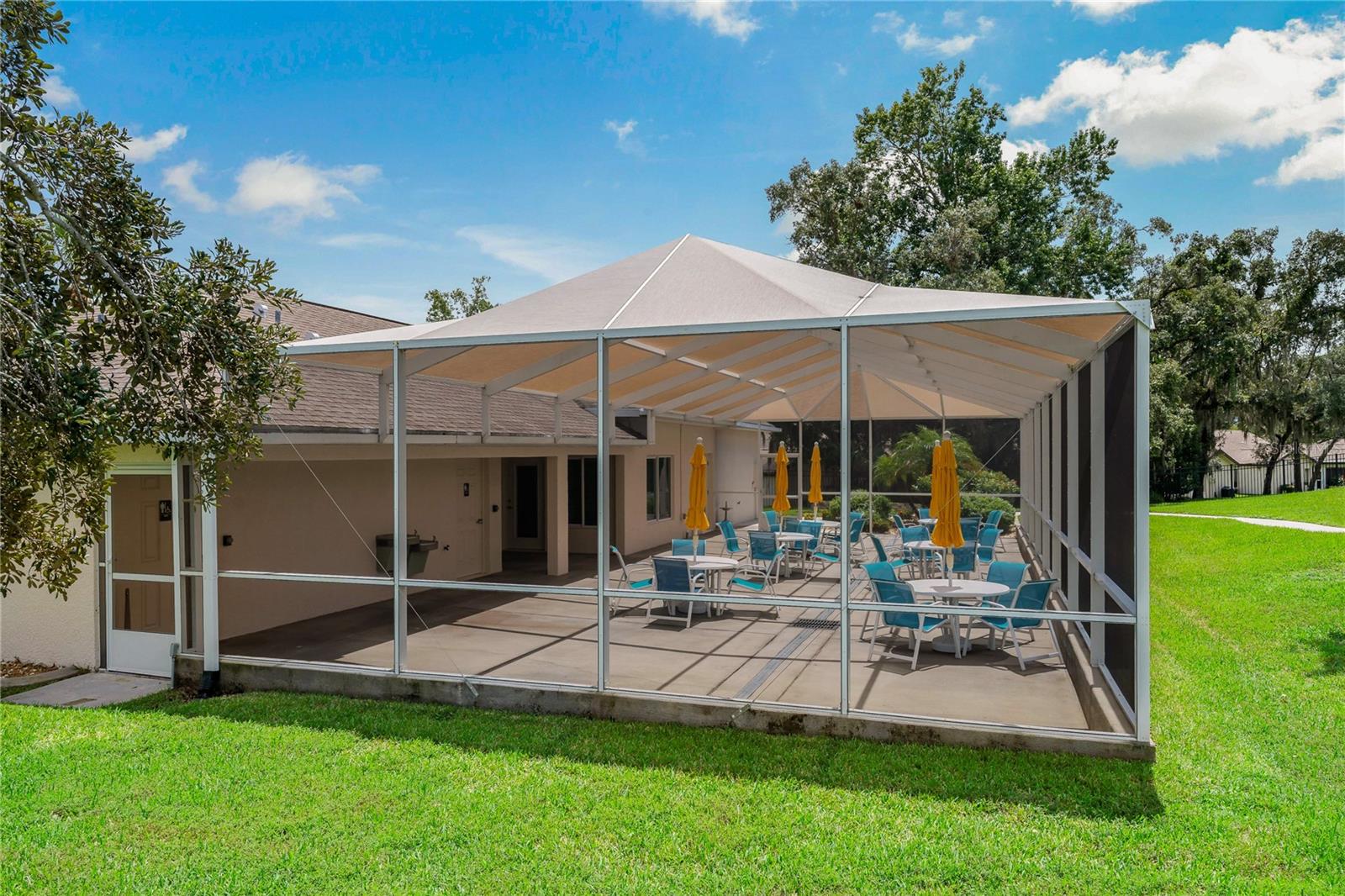 Pool Club House
