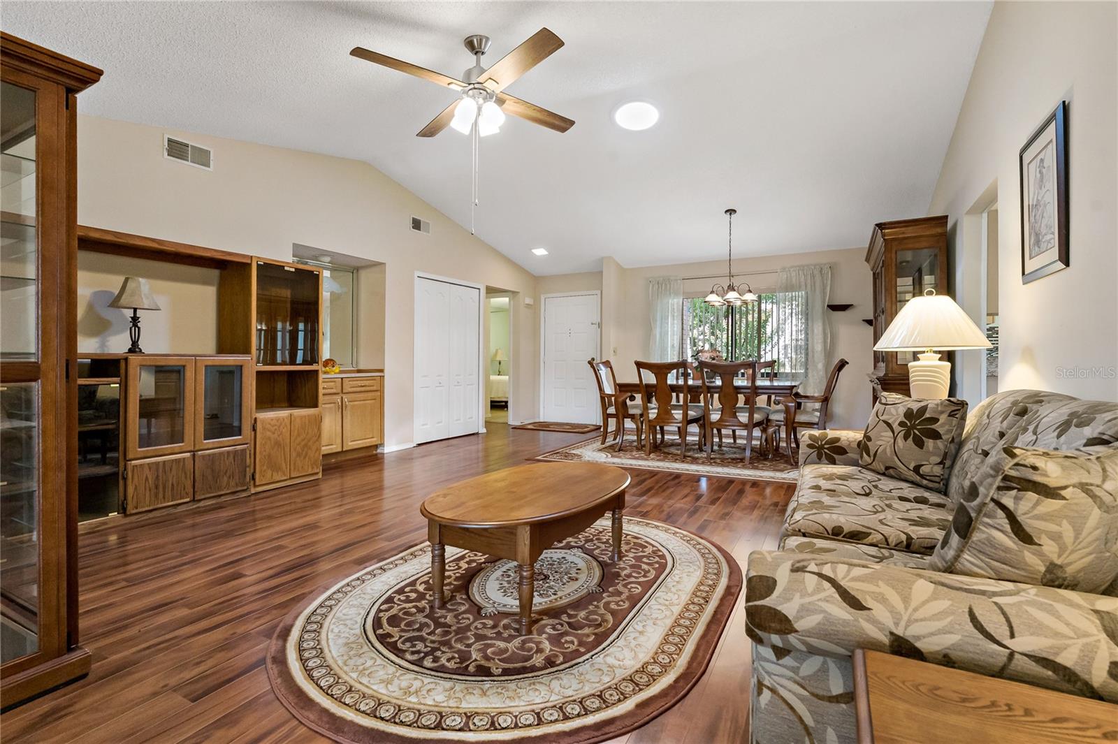 Living Room / Dining Room