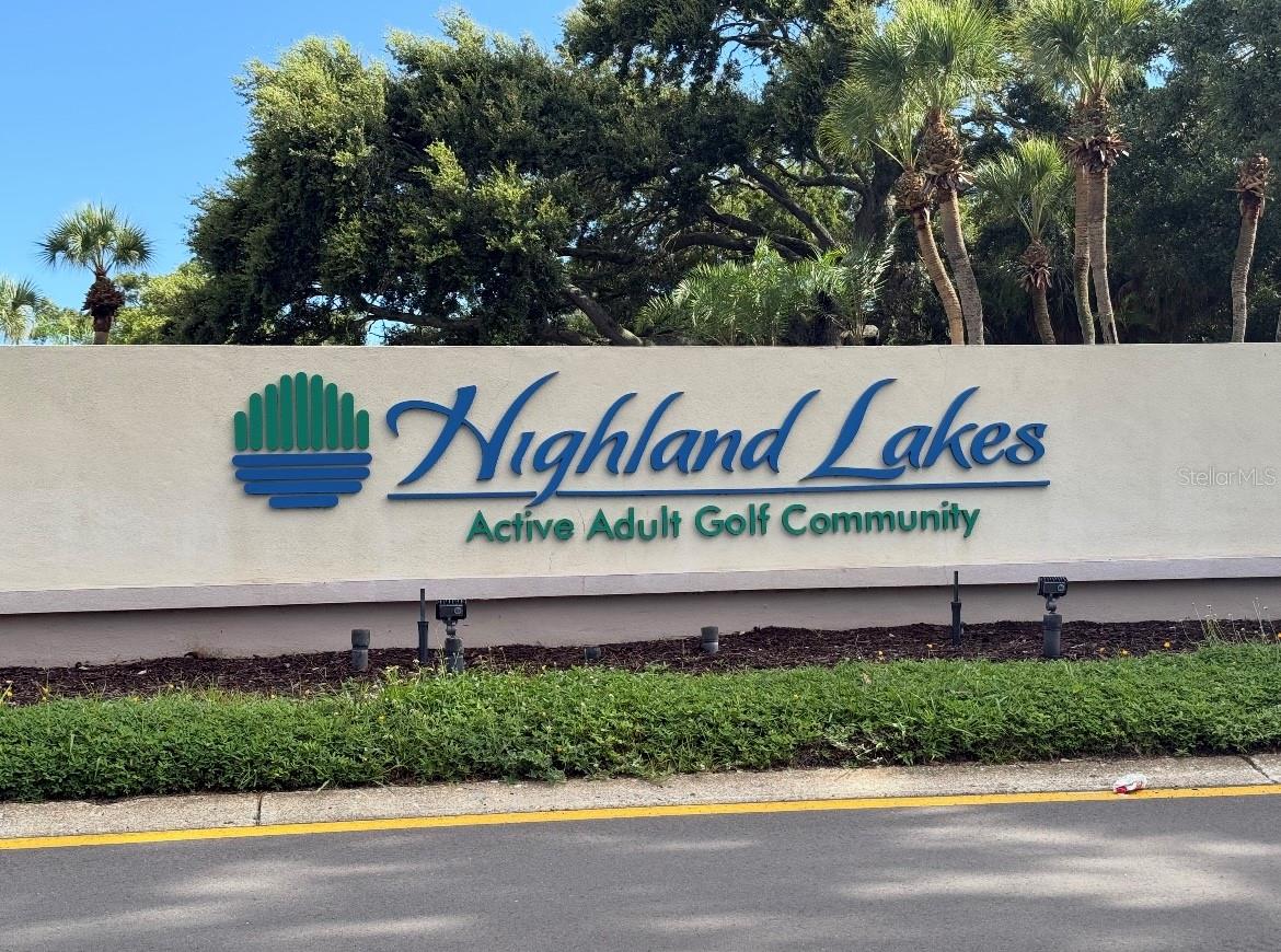 HIGHLAND LAKES IS PALM HARBOR'S PREMIER 55+ GOLF AND LAKEFRONT COMMUNITY
