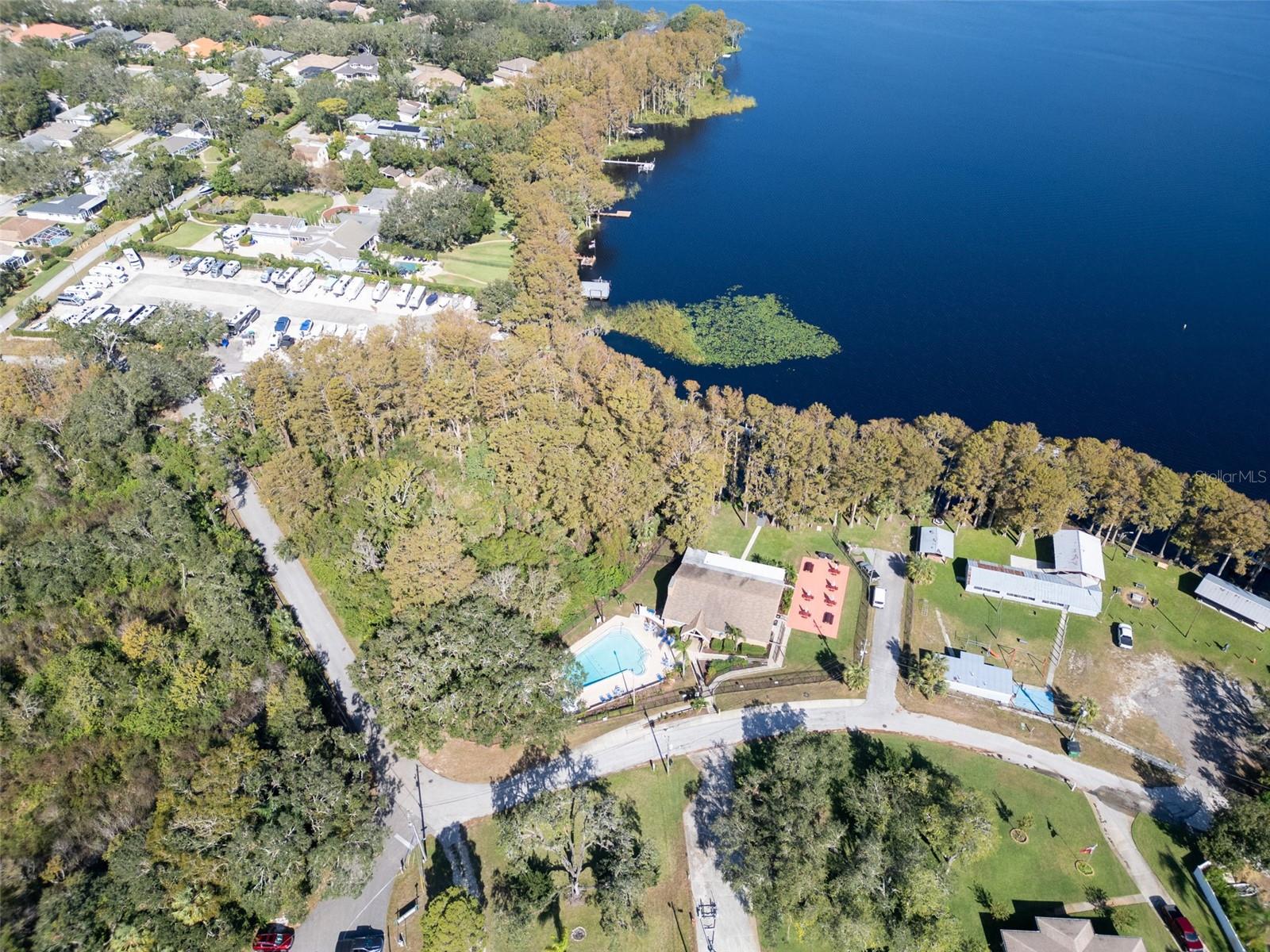 LAKE TARPON LODGE OFFERS PICNIC AND PARTY FACILITIES