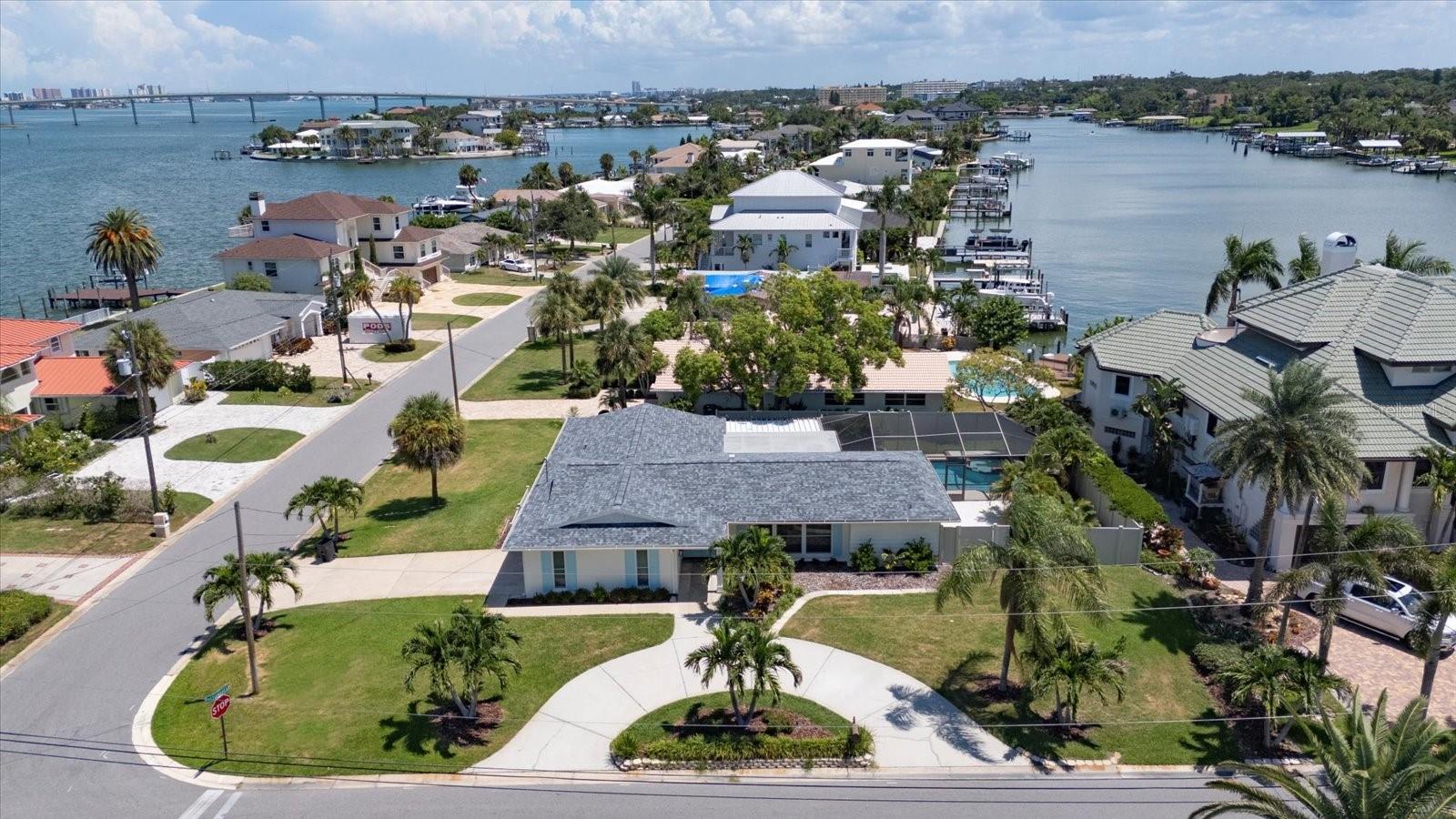 Fantastic location-just minutes to beaches, fine restaurants, shopping and a very desirable location surrounded by exquiste coastal estates!
