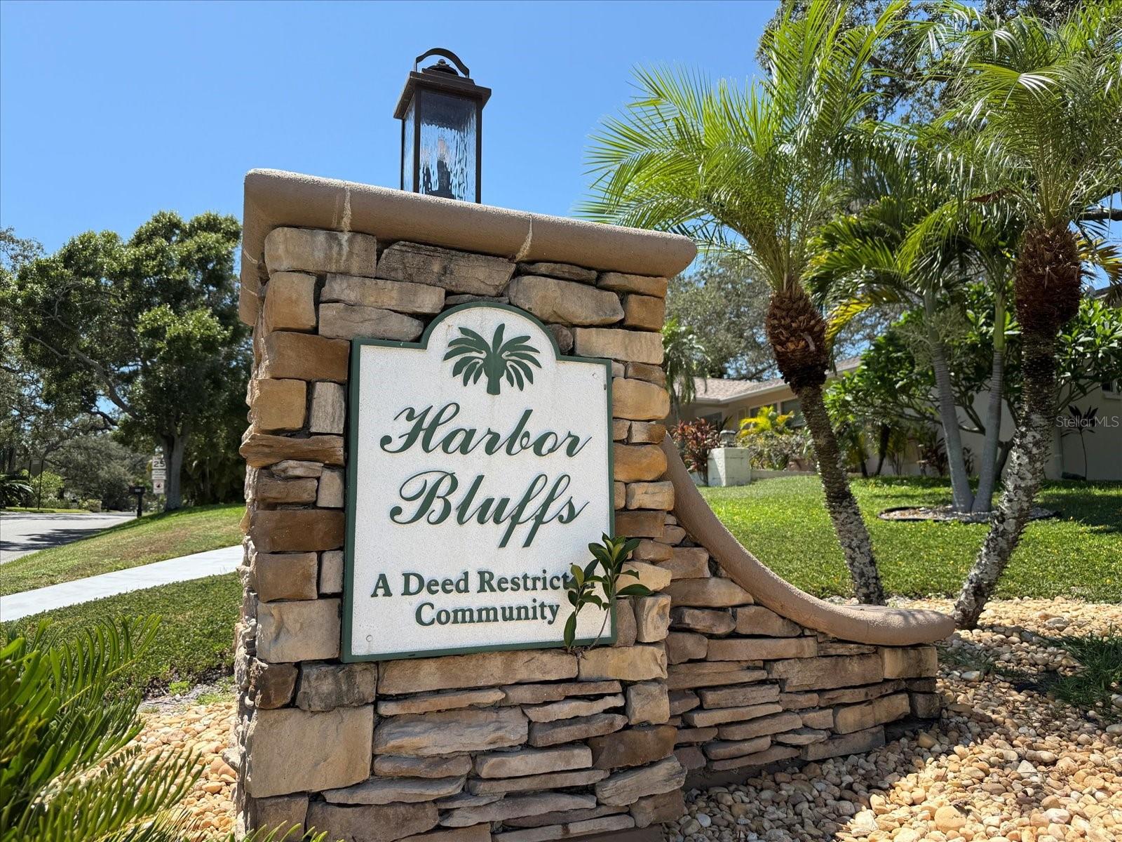 Wonderful Harbor Bluffs community!