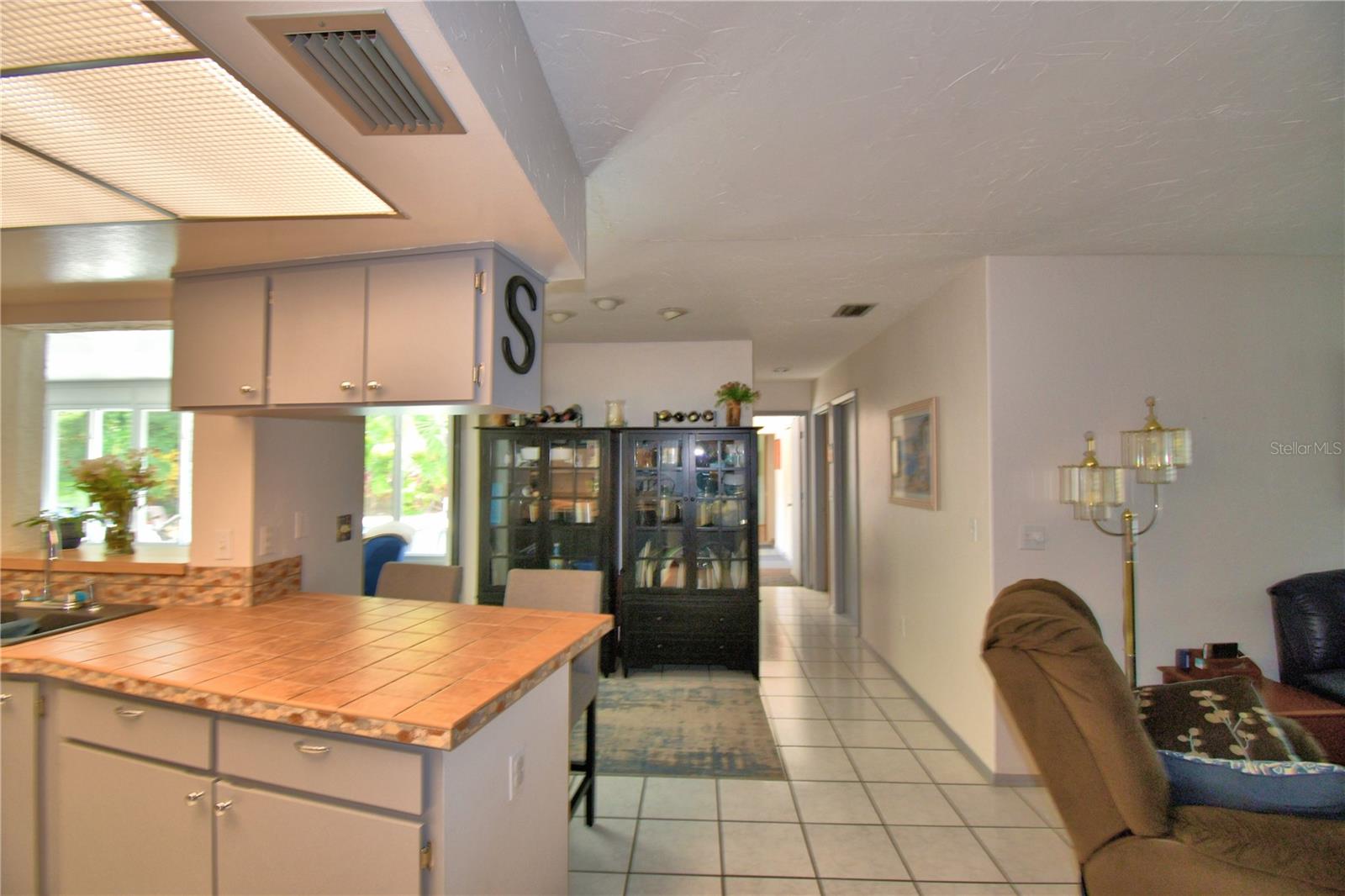 Breakfast Bar Location