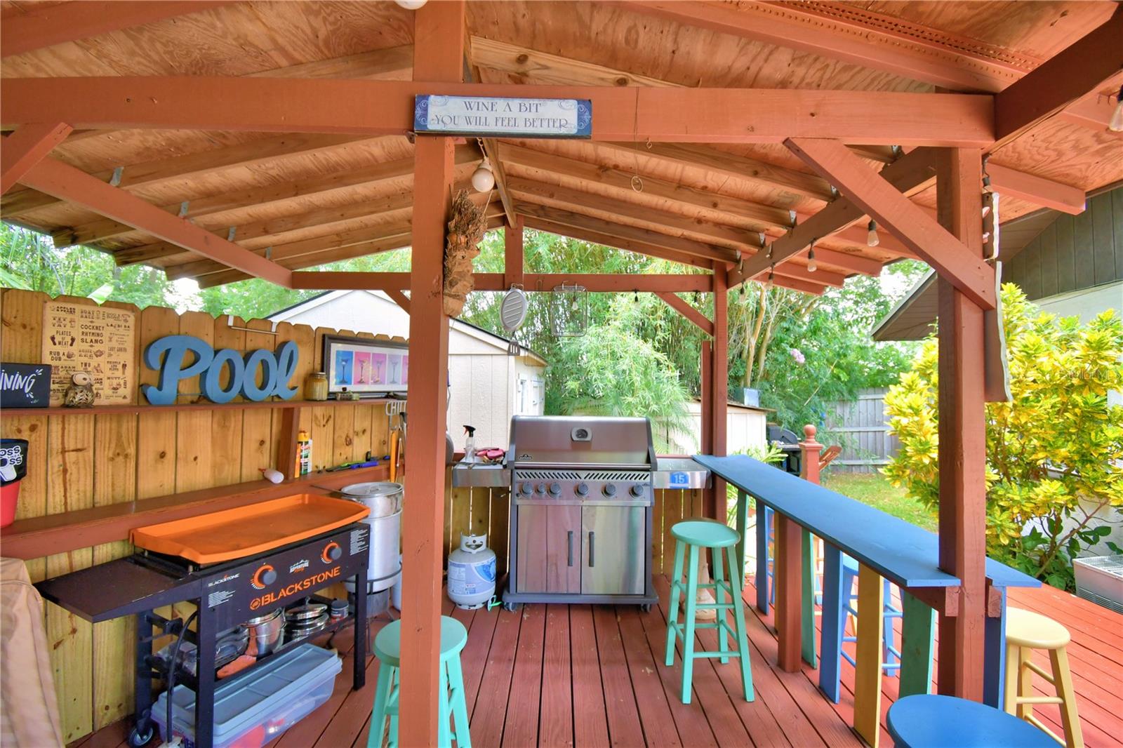 Tiki Bar Cooking Station