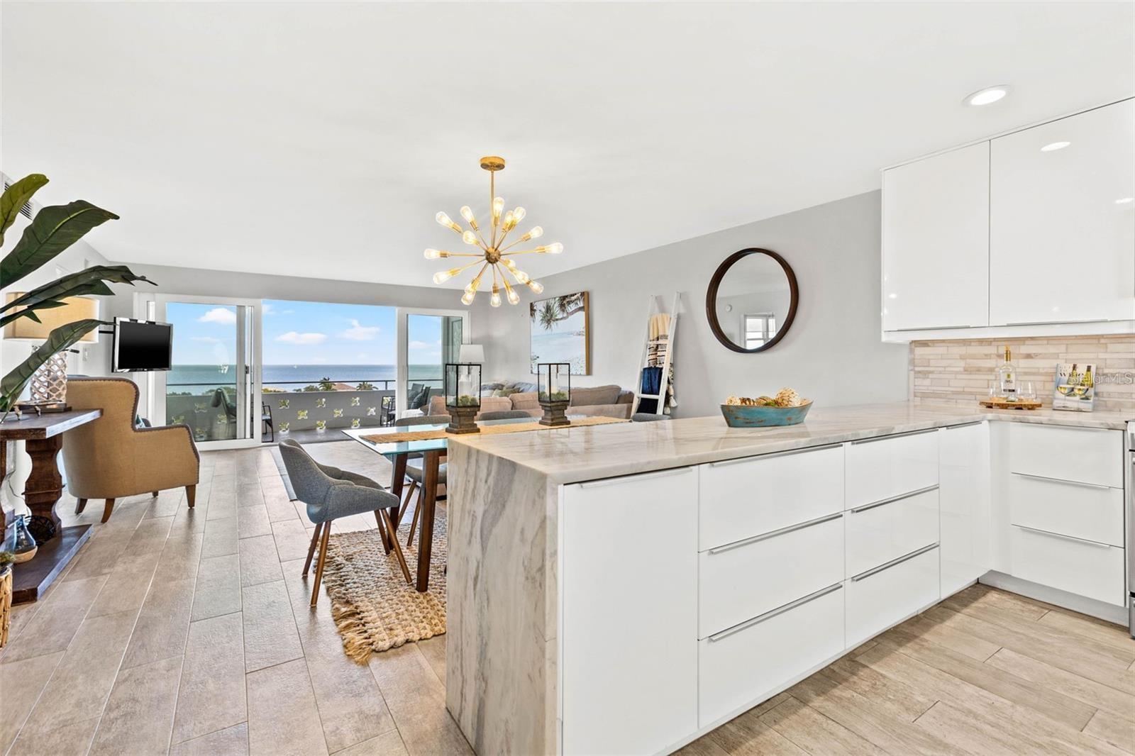 The minute you walk through the front door you are greeted with unparalleled wide open views of the bay looking all the way to downtown Tampa.