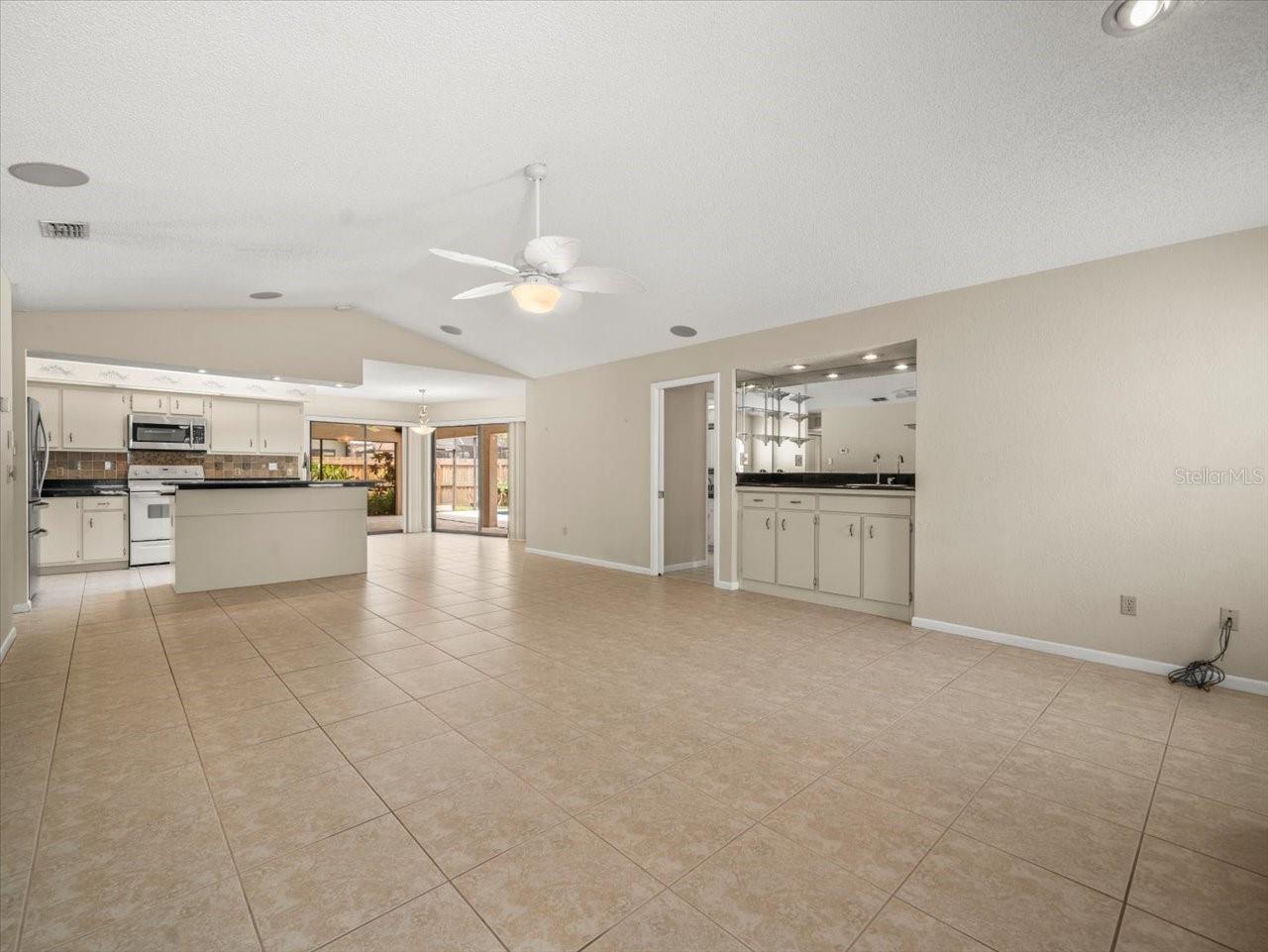 Family Room Wet Bar
