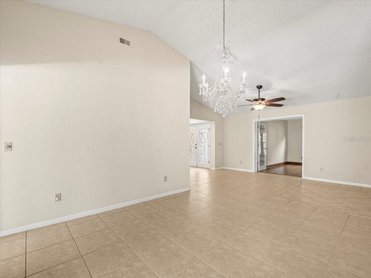 Dining & Family Room