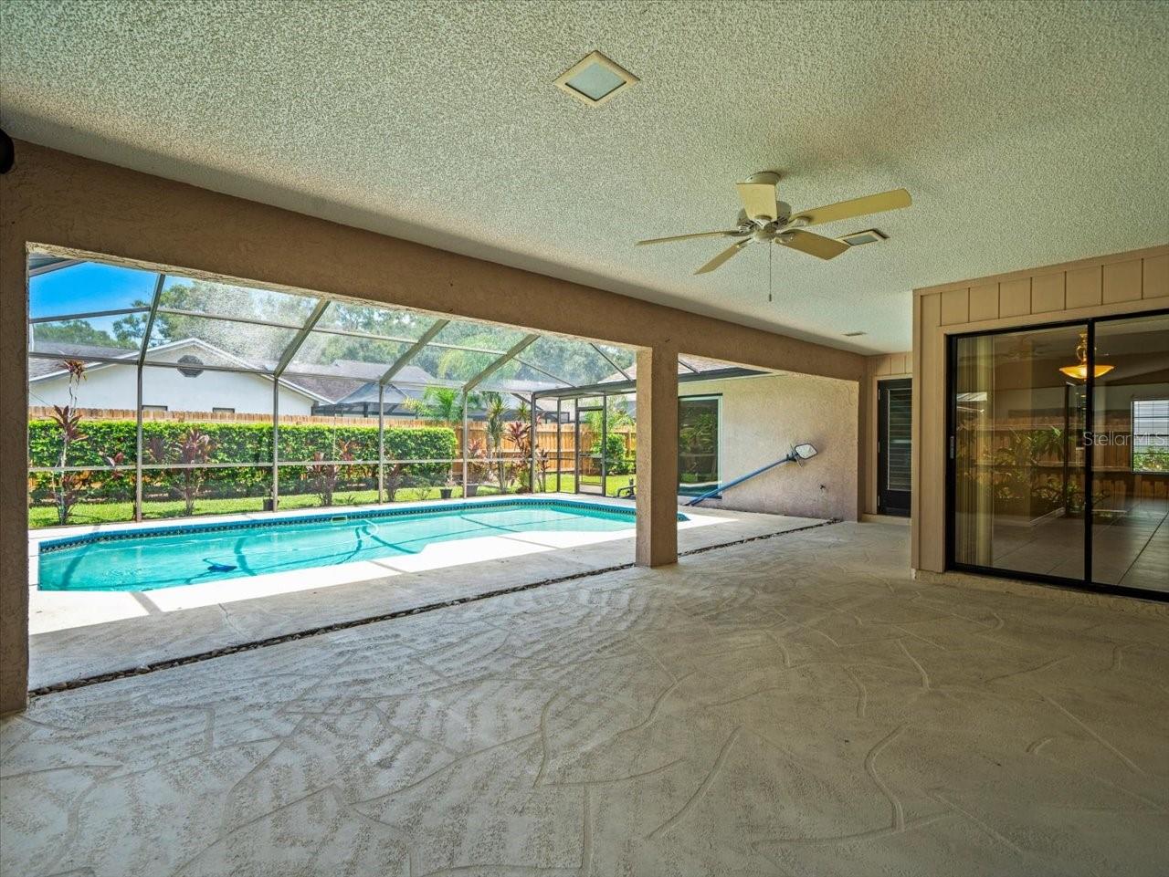 Covered Patio w/ Lanai