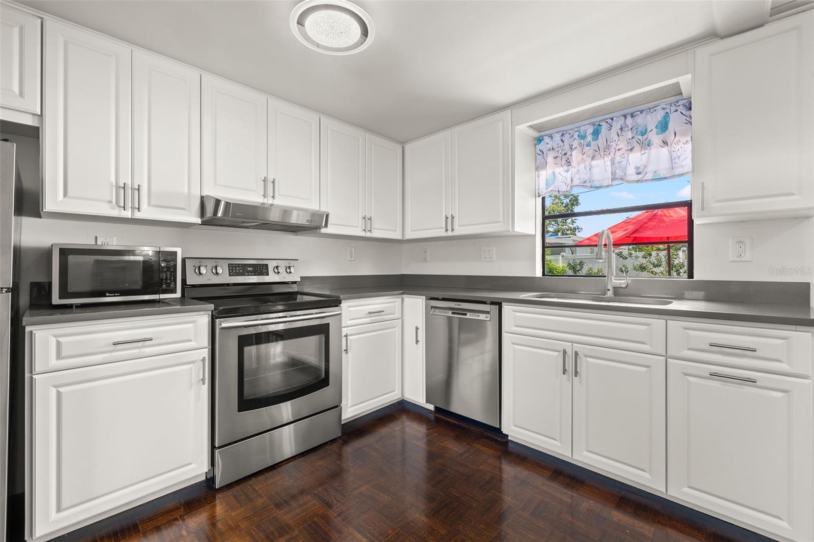 Quartz countertops