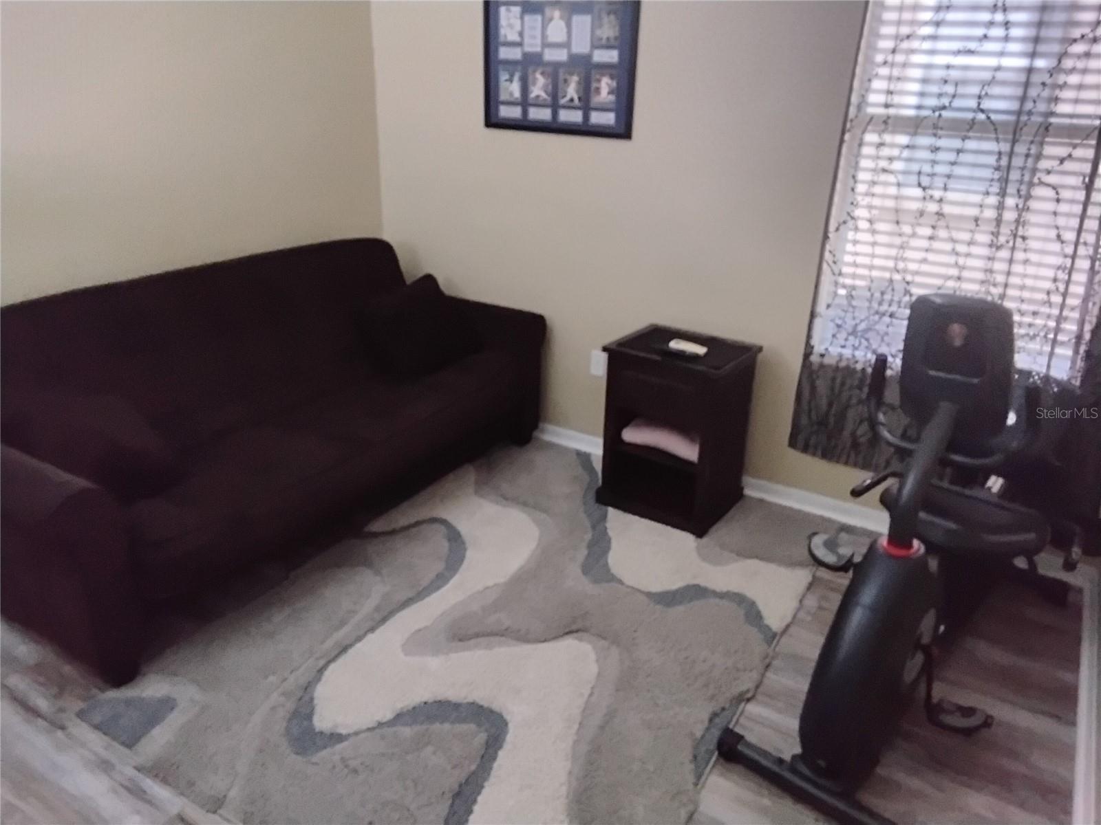 2nd bedroom