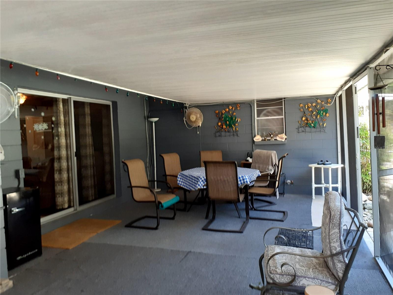 Enjoy the screened lanai