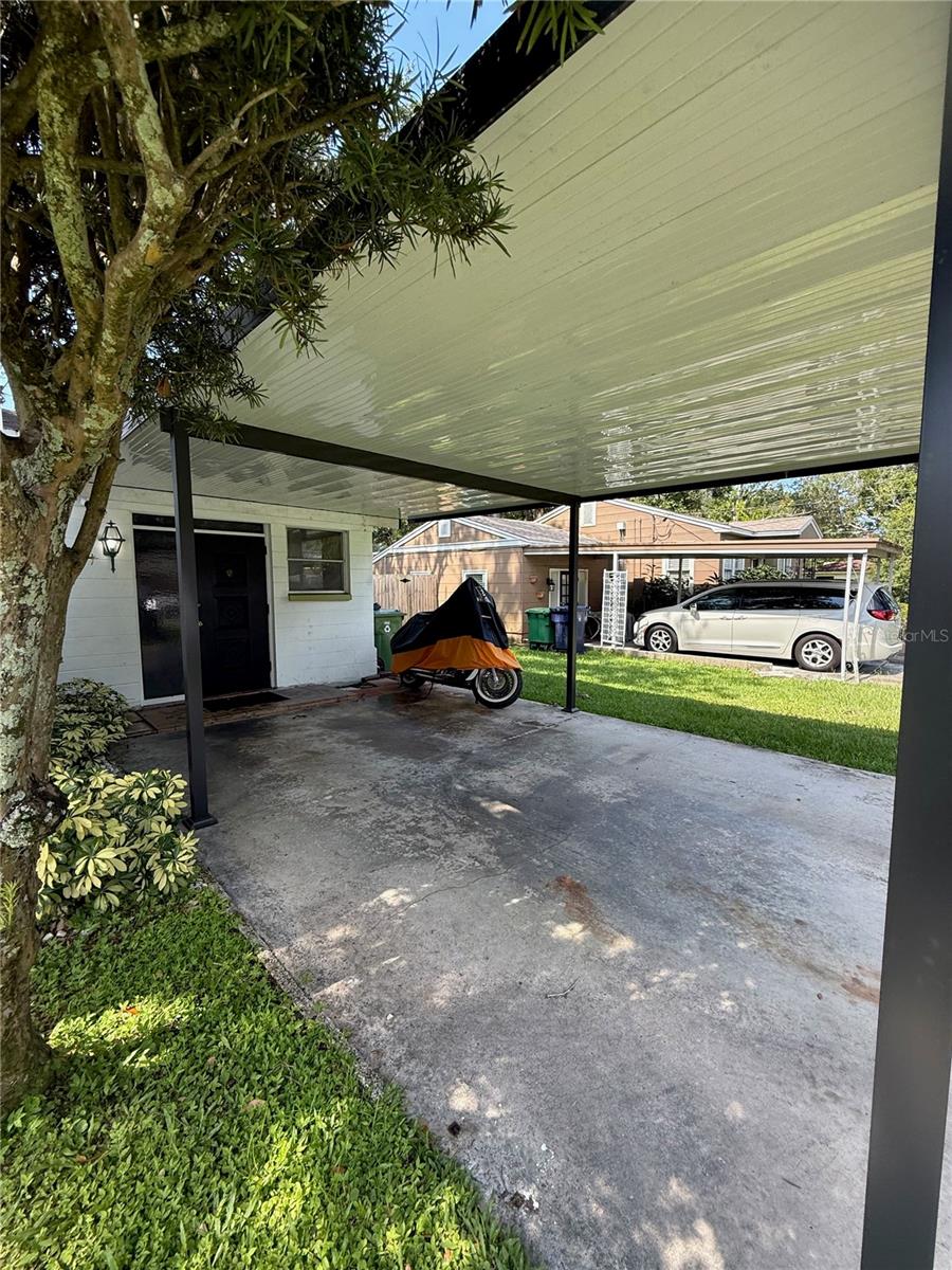New (2023) huge carport with second entrance door