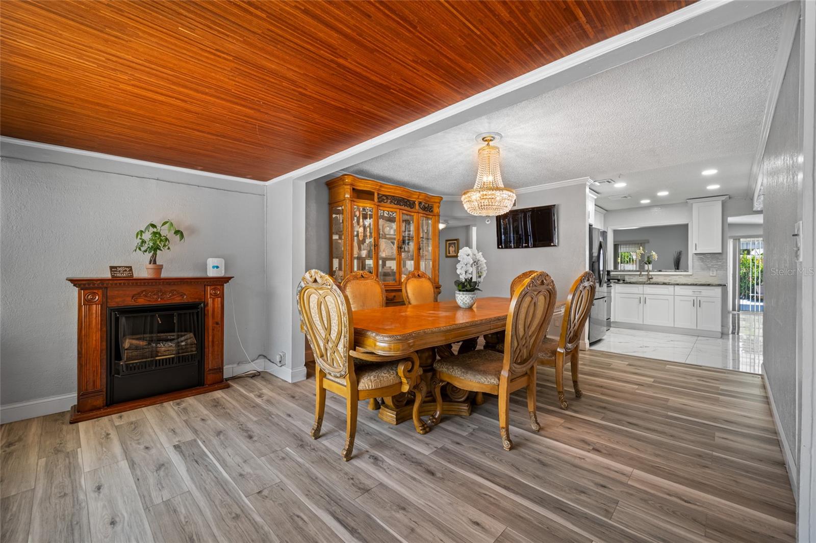Living/Dining Room