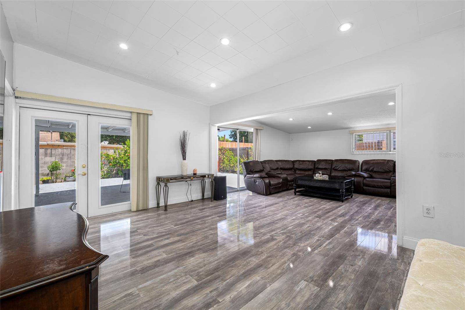 Spacious Family Room