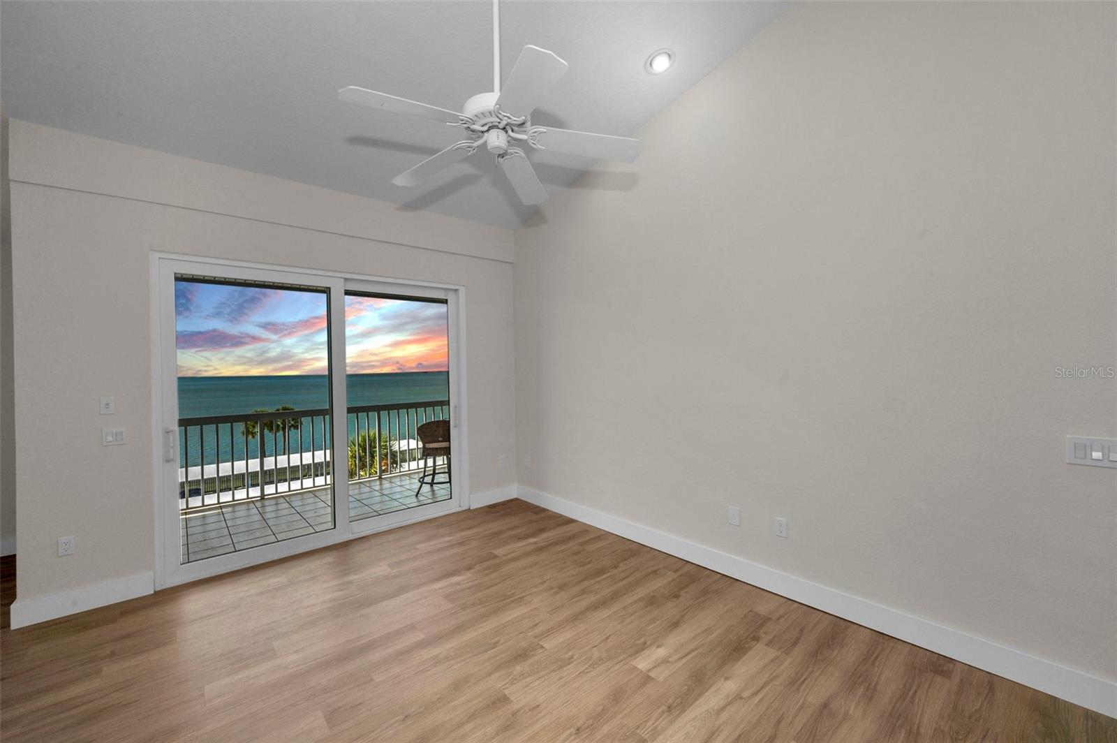 LIVING AREA/GREAT ROOM
