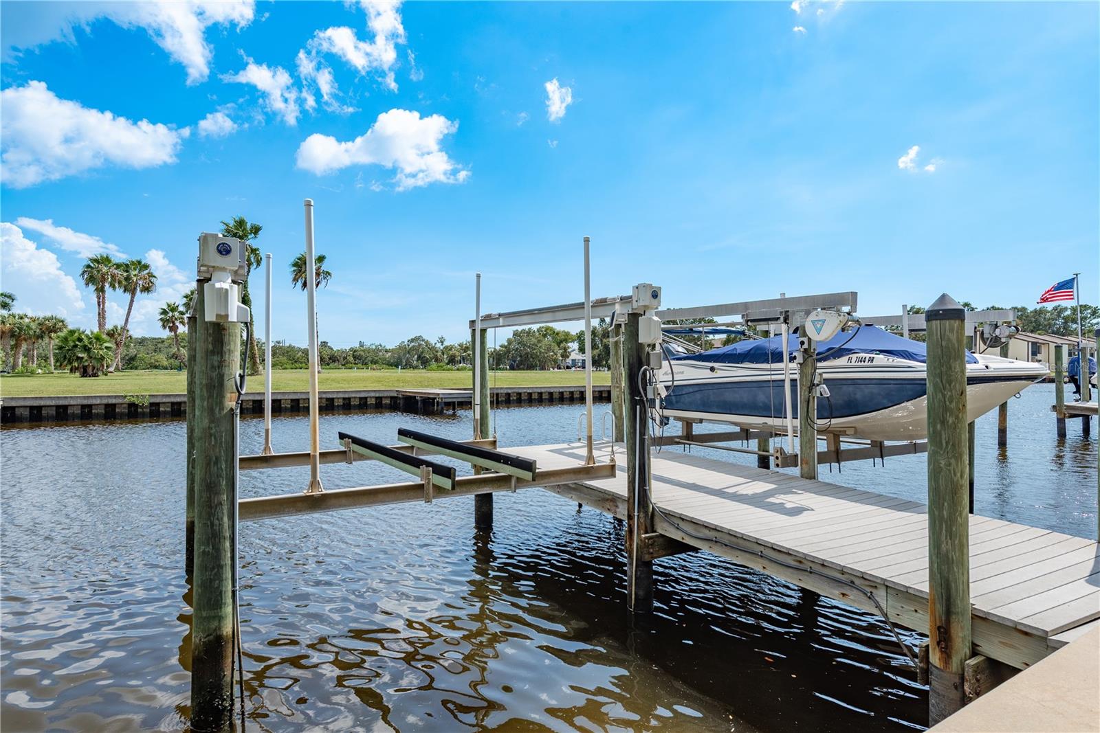 Boat Dock with Like New Lift!