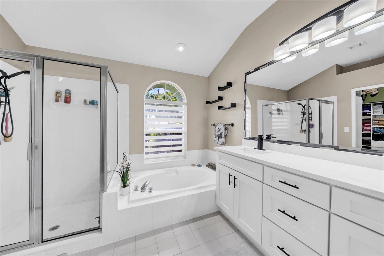 Large primaray bathroom with walk in closet