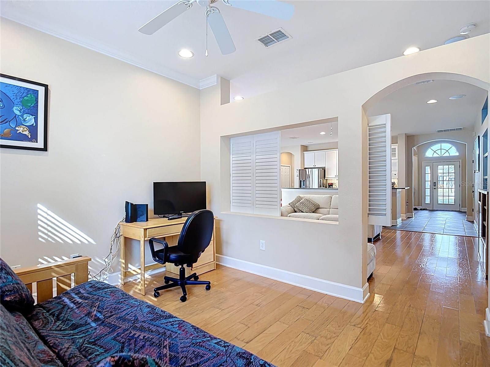 Flex room / office