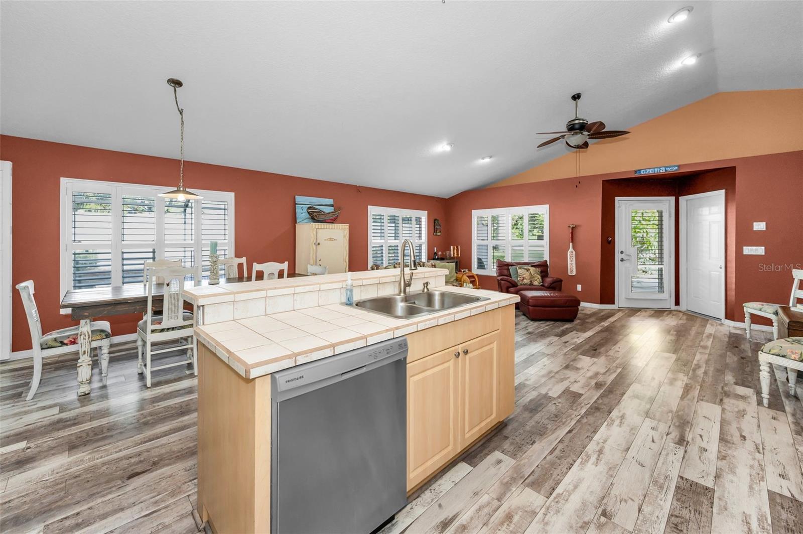 Island with 2023 dishwasher