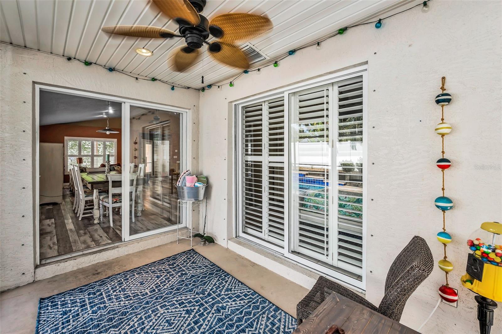 Heated/cooled lanai