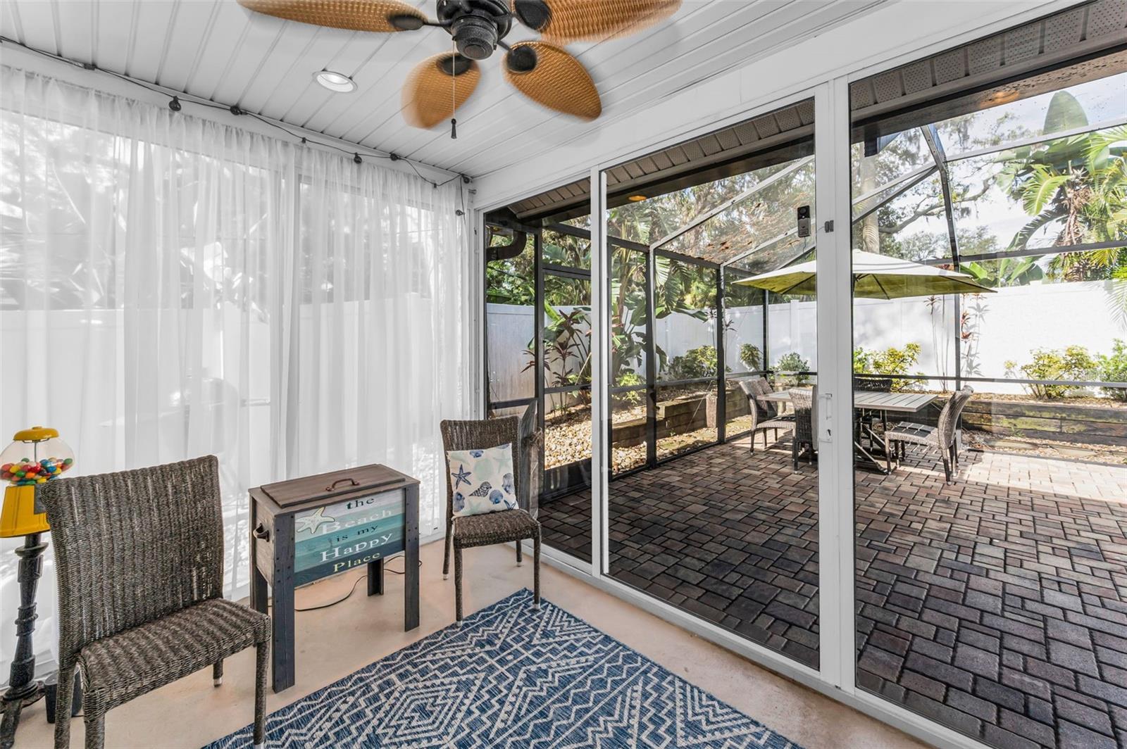 Heated/cooled lanai