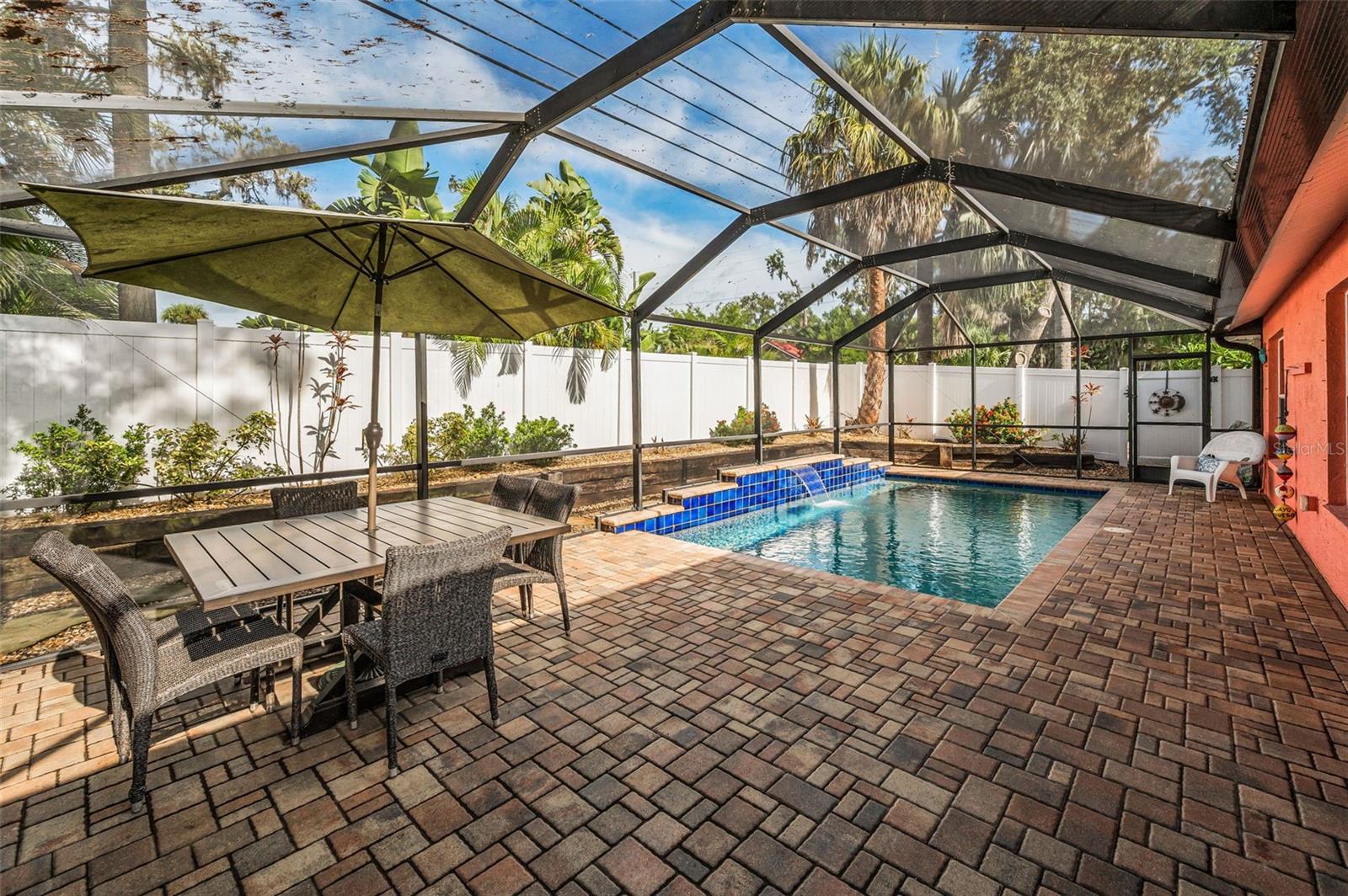 Lovely caged pool