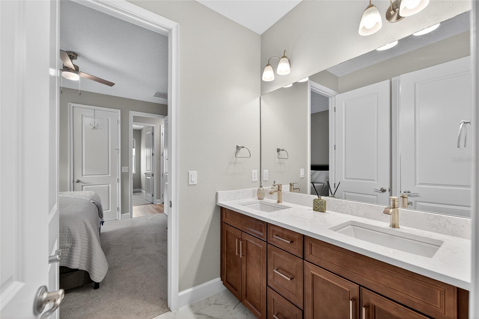 Bathroom 2 ensuite