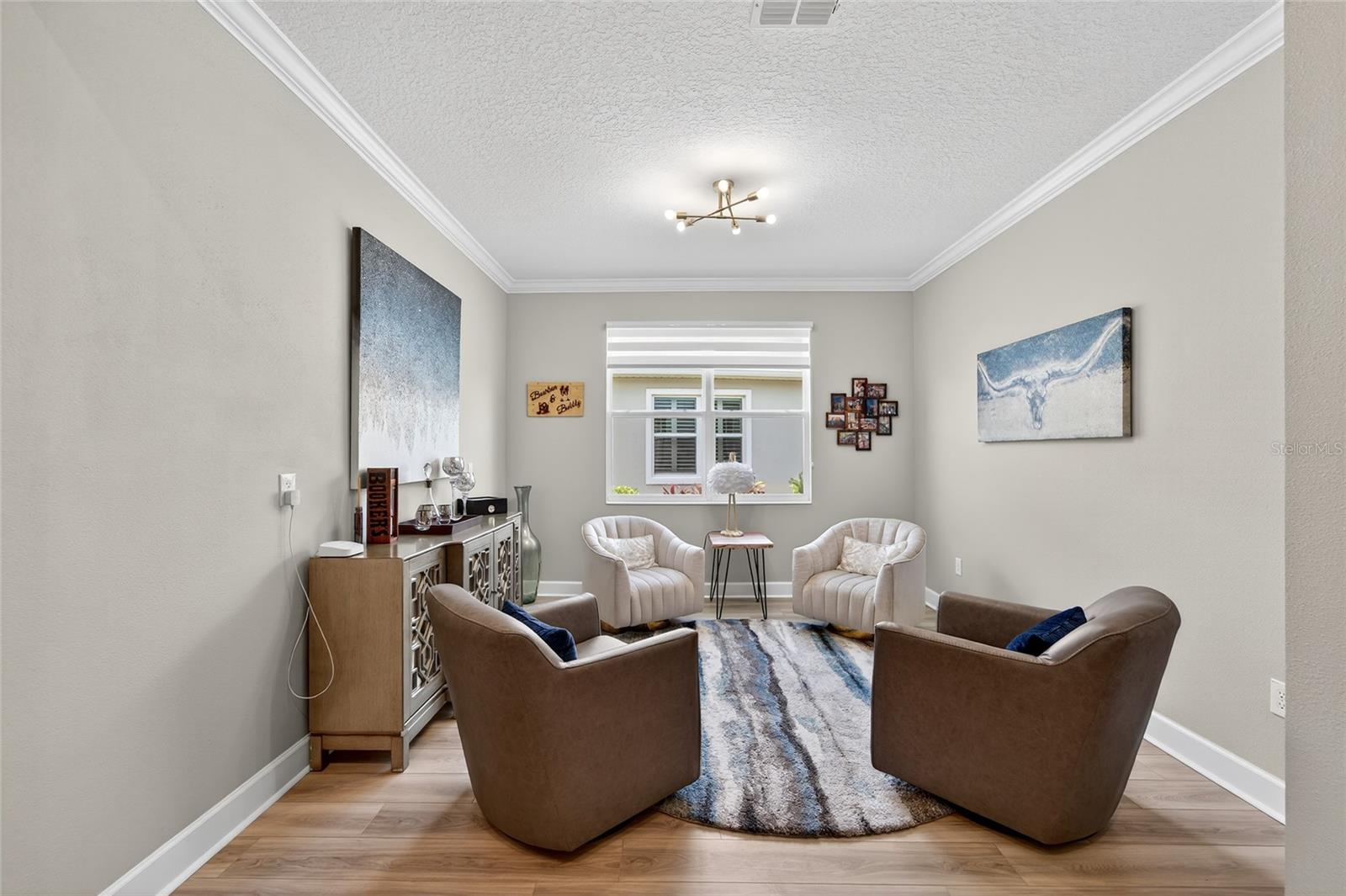 den/ OR Dinning room