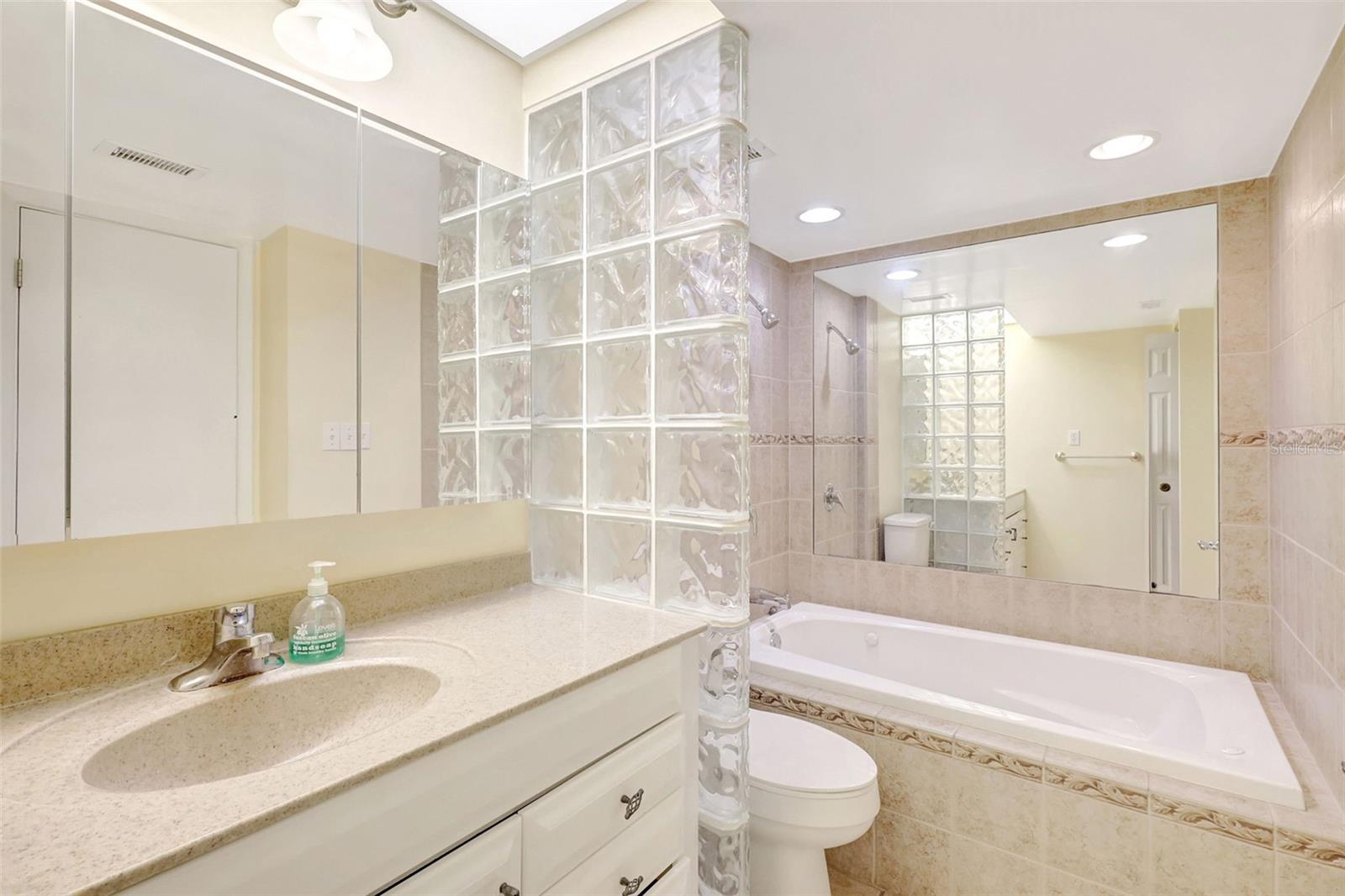 Primary En-Suite