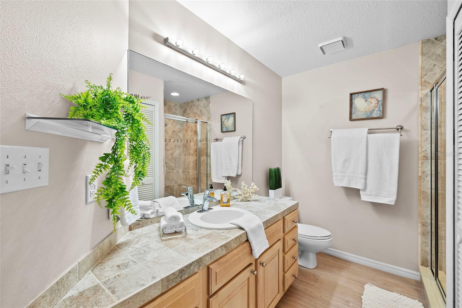 Guest bath 3