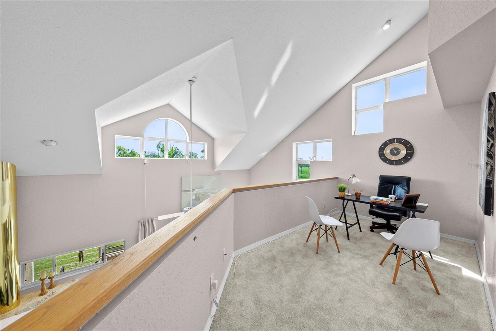 3rd floor loft/office