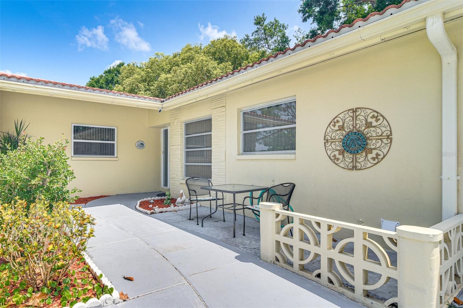 Front - walkway